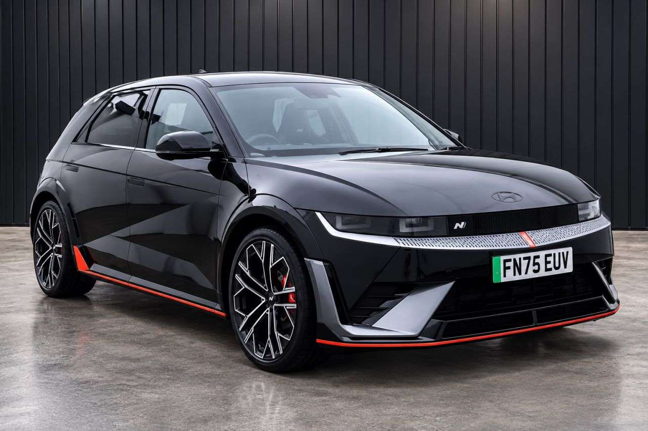 A 2025 HYUNDAI IONIQ 5 84kWh N Hatchback 5dr Electric Auto AWD (650 ps) FINANCE+WARRANTY+SERVICE A 2025 HYUNDAI IONIQ 5 84kWh N Hatchback 5dr Electric Auto AWD (650 ps) FINANCE+WARRANTY+SERVICE