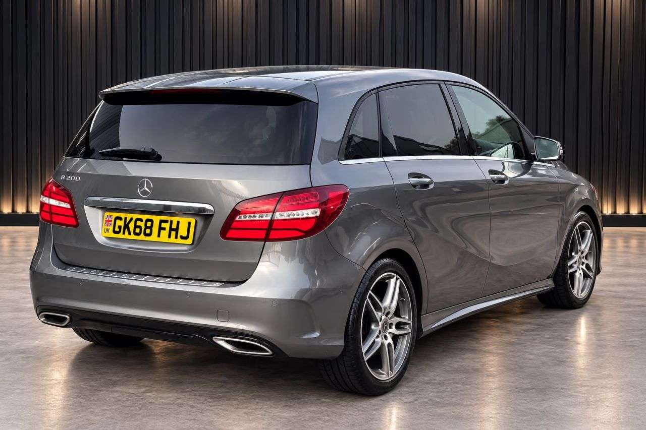 A 2018 MERCEDES-BENZ B CLASS 2.1 B200d AMG Line (Premium Plus) MPV 5dr Diesel 7G-DCT Euro 6 (s/s) (136 p A 2018 MERCEDES-BENZ B CLASS 2.1 B200d AMG Line (Premium Plus) MPV 5dr Diesel 7G-DCT Euro 6 (s/s) (136 p