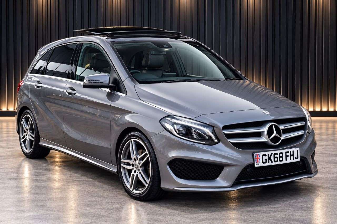 A 2018 MERCEDES-BENZ B CLASS 2.1 B200d AMG Line (Premium Plus) MPV 5dr Diesel 7G-DCT Euro 6 (s/s) (136 p A 2018 MERCEDES-BENZ B CLASS 2.1 B200d AMG Line (Premium Plus) MPV 5dr Diesel 7G-DCT Euro 6 (s/s) (136 p