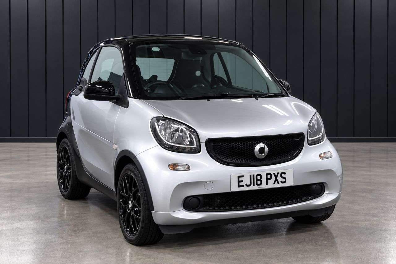 A 2018 SMART FORTWO 1.0 Prime Sport (Premium) Coupe 2dr Petrol Twinamic Euro 6 (s/s) (71 ps) FI A 2018 SMART FORTWO 1.0 Prime Sport (Premium) Coupe 2dr Petrol Twinamic Euro 6 (s/s) (71 ps) FI