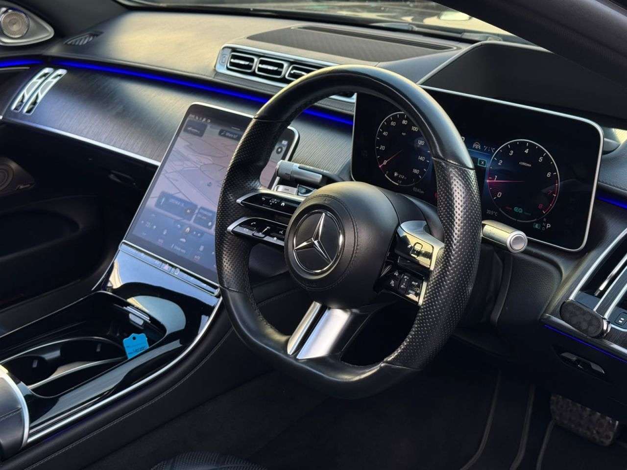 A 2021 MERCEDES-BENZ S CLASS 3.0 S500Lh MHEV AMG Line (Premium Plus, Executive) Saloon 4dr Petrol Hybrid A 2021 MERCEDES-BENZ S CLASS 3.0 S500Lh MHEV AMG Line (Premium Plus, Executive) Saloon 4dr Petrol Hybrid