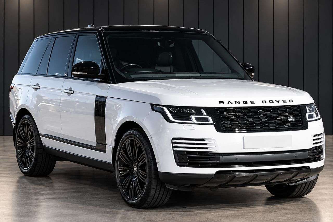 A 2019 LAND ROVER RANGE ROVER 3.0 SD V6 Vogue SE SUV 5dr Diesel Auto 4WD Euro 6 (s/s) (275 ps) FINANCE+WA A 2019 LAND ROVER RANGE ROVER 3.0 SD V6 Vogue SE SUV 5dr Diesel Auto 4WD Euro 6 (s/s) (275 ps) FINANCE+WA