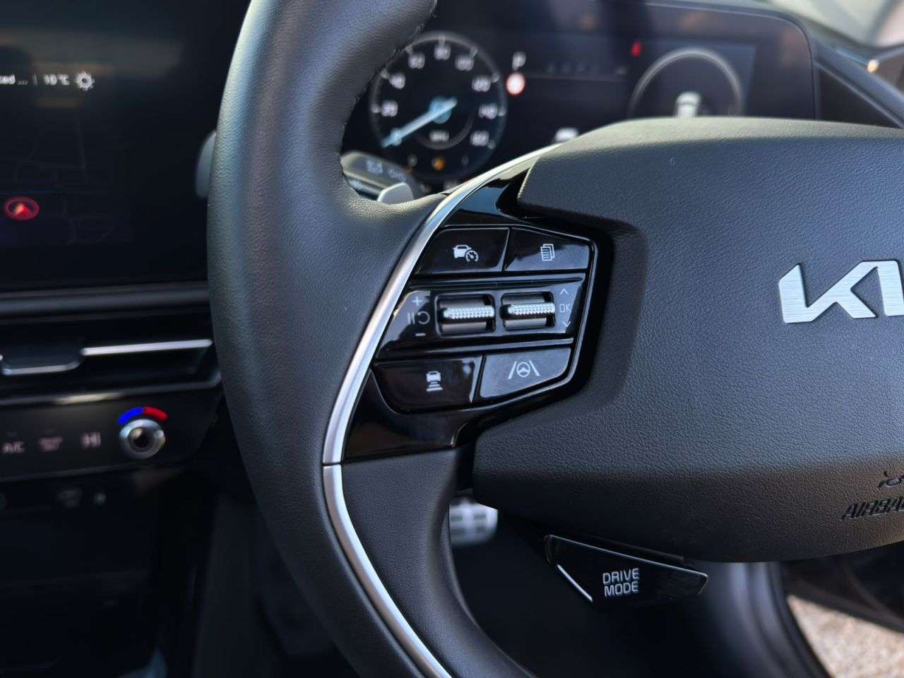 2023 KIA NIRO 2023 KIA NIRO