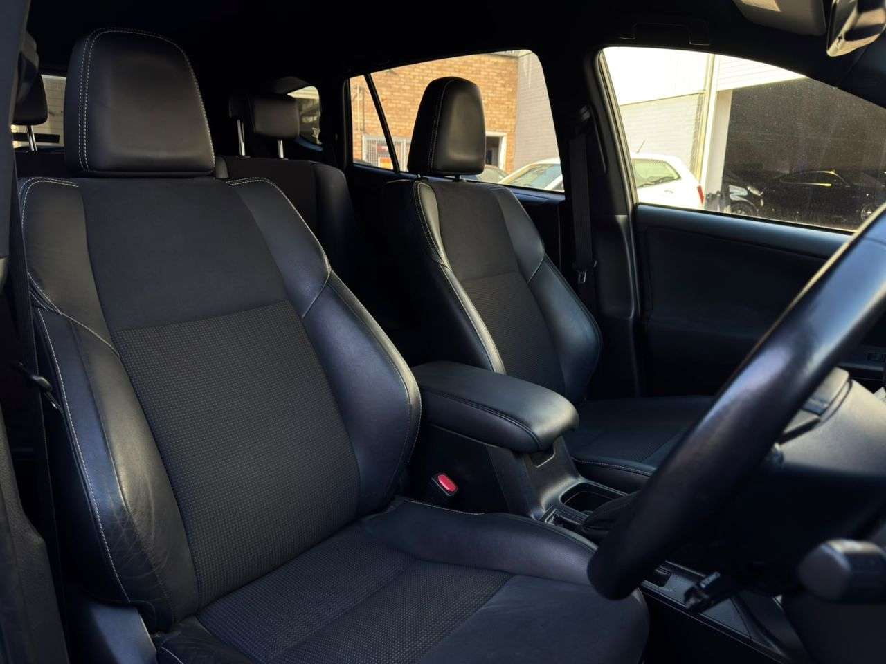A 2016 TOYOTA RAV4 2.5 VVT-h Icon SUV 5dr Petrol Hybrid CVT 4WD Euro 6 (s/s) (Safety Sense) (1 A 2016 TOYOTA RAV4 2.5 VVT-h Icon SUV 5dr Petrol Hybrid CVT 4WD Euro 6 (s/s) (Safety Sense) (1