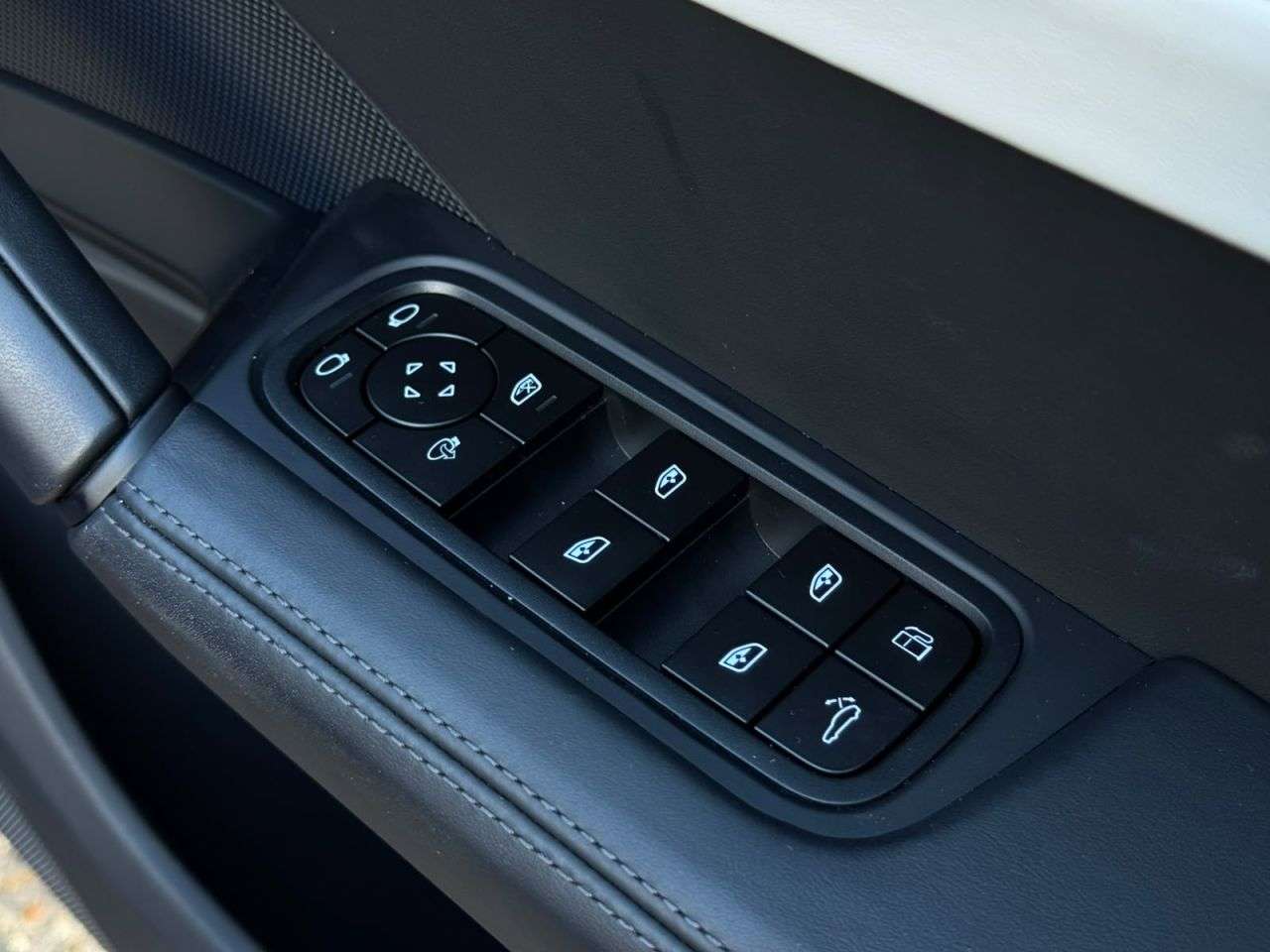 2026 PORSCHE CAYENNE 2026 PORSCHE CAYENNE