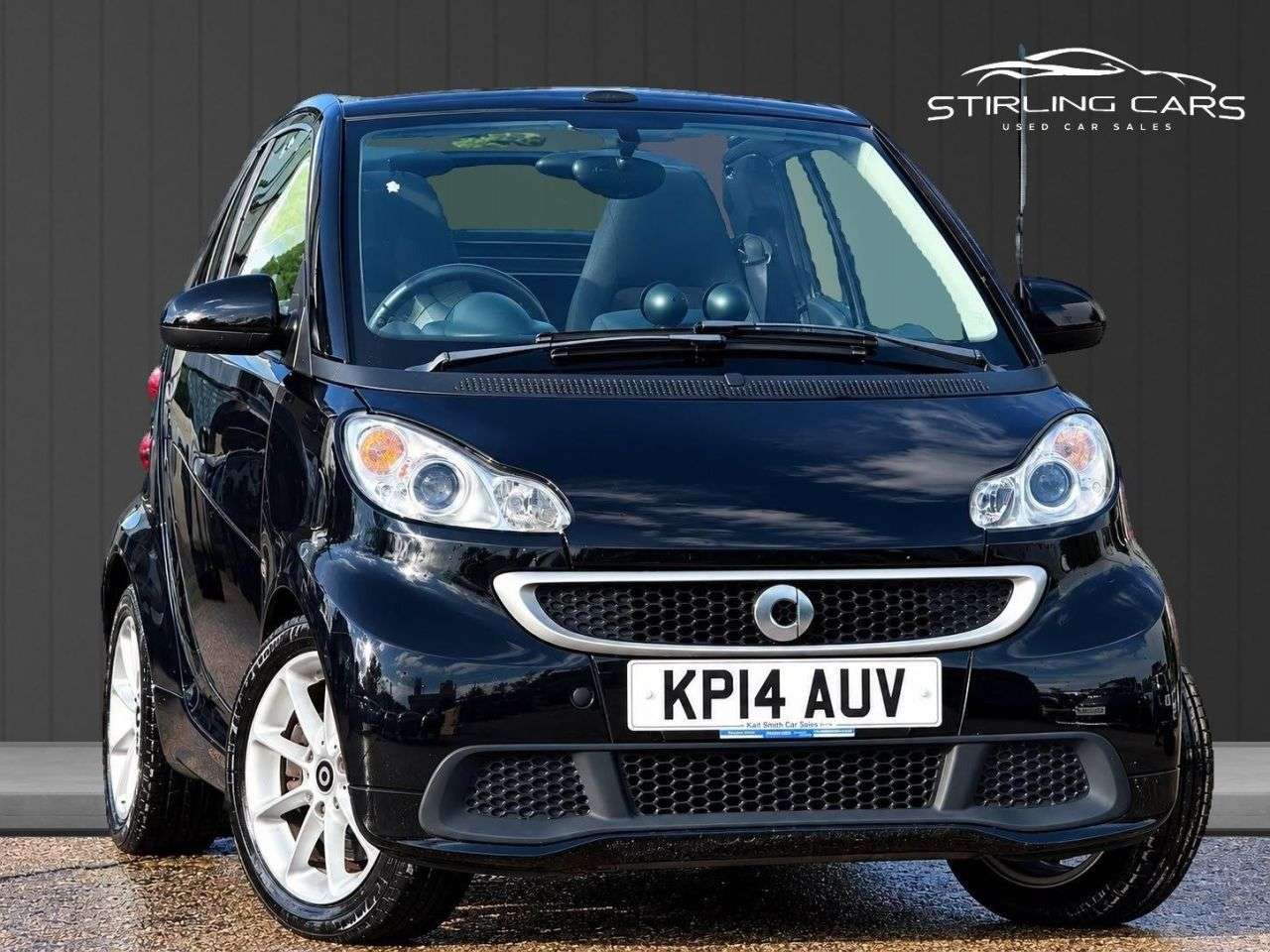 A 2014 SMART FORTWO 1.0 MHD Passion Cabriolet 2dr Petrol SoftTouch Euro 5 (s/s) (71 bhp) FINANC A 2014 SMART FORTWO 1.0 MHD Passion Cabriolet 2dr Petrol SoftTouch Euro 5 (s/s) (71 bhp) FINANC