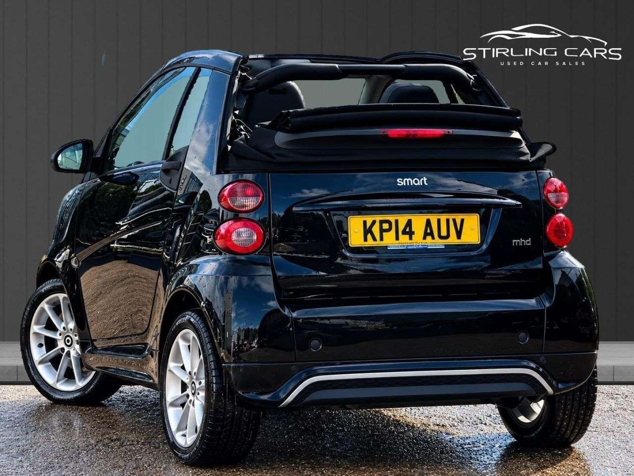 A 2014 SMART FORTWO 1.0 MHD Passion Cabriolet 2dr Petrol SoftTouch Euro 5 (s/s) (71 bhp) FINANC A 2014 SMART FORTWO 1.0 MHD Passion Cabriolet 2dr Petrol SoftTouch Euro 5 (s/s) (71 bhp) FINANC