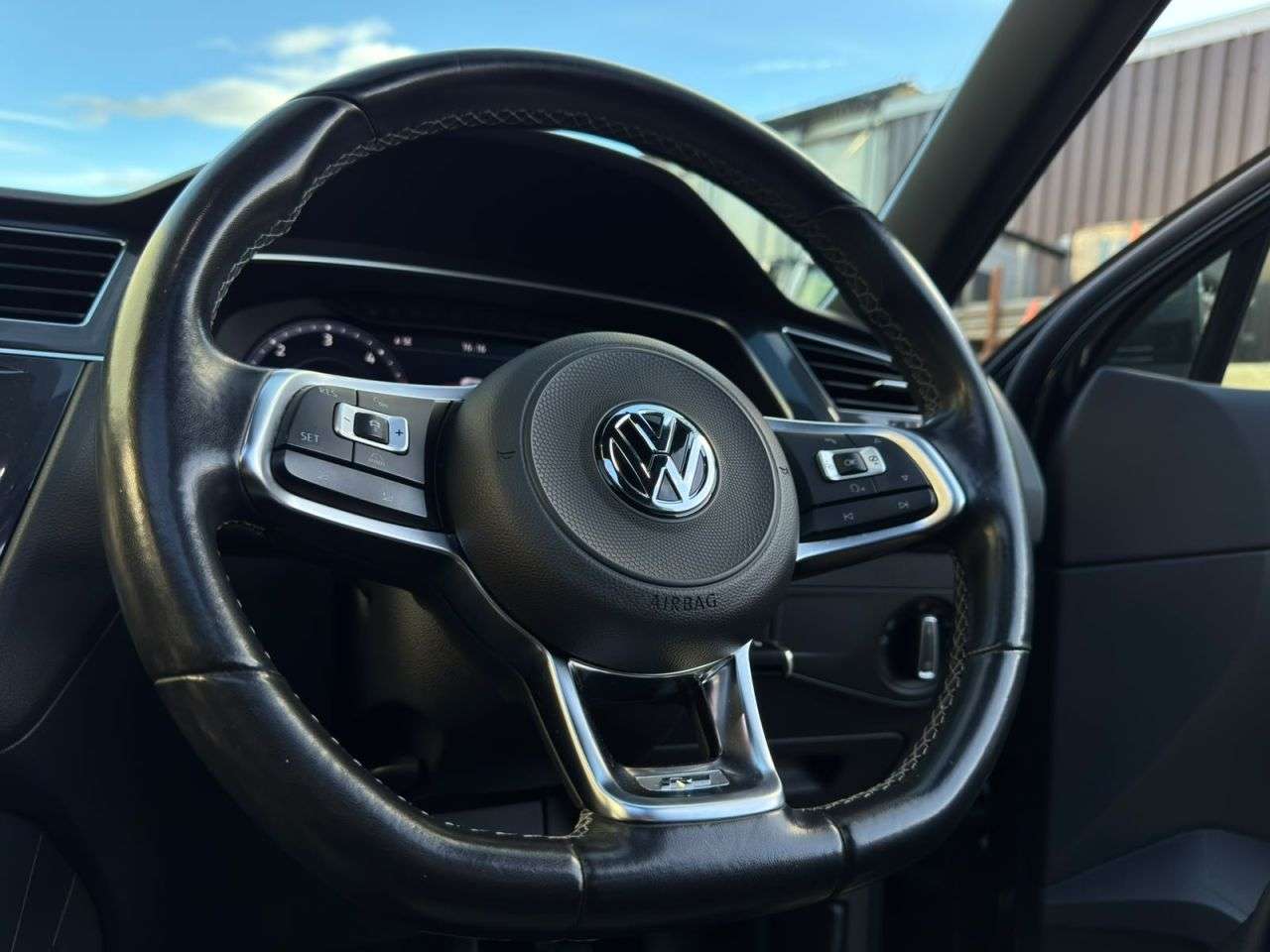 2017 VOLKSWAGEN TIGUAN 2017 VOLKSWAGEN TIGUAN