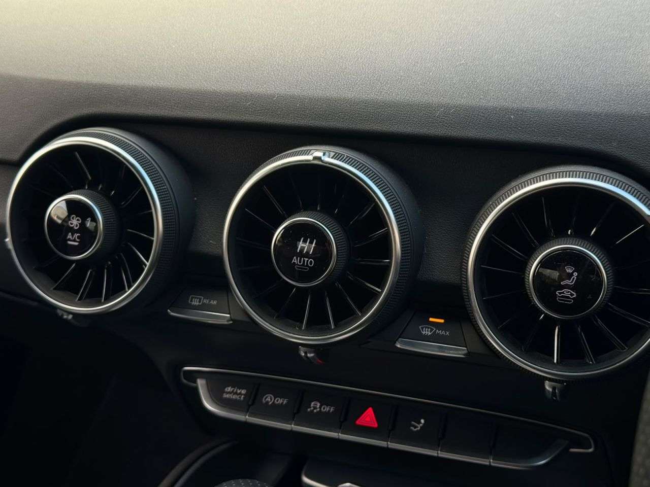 2023 AUDI TT 2023 AUDI TT
