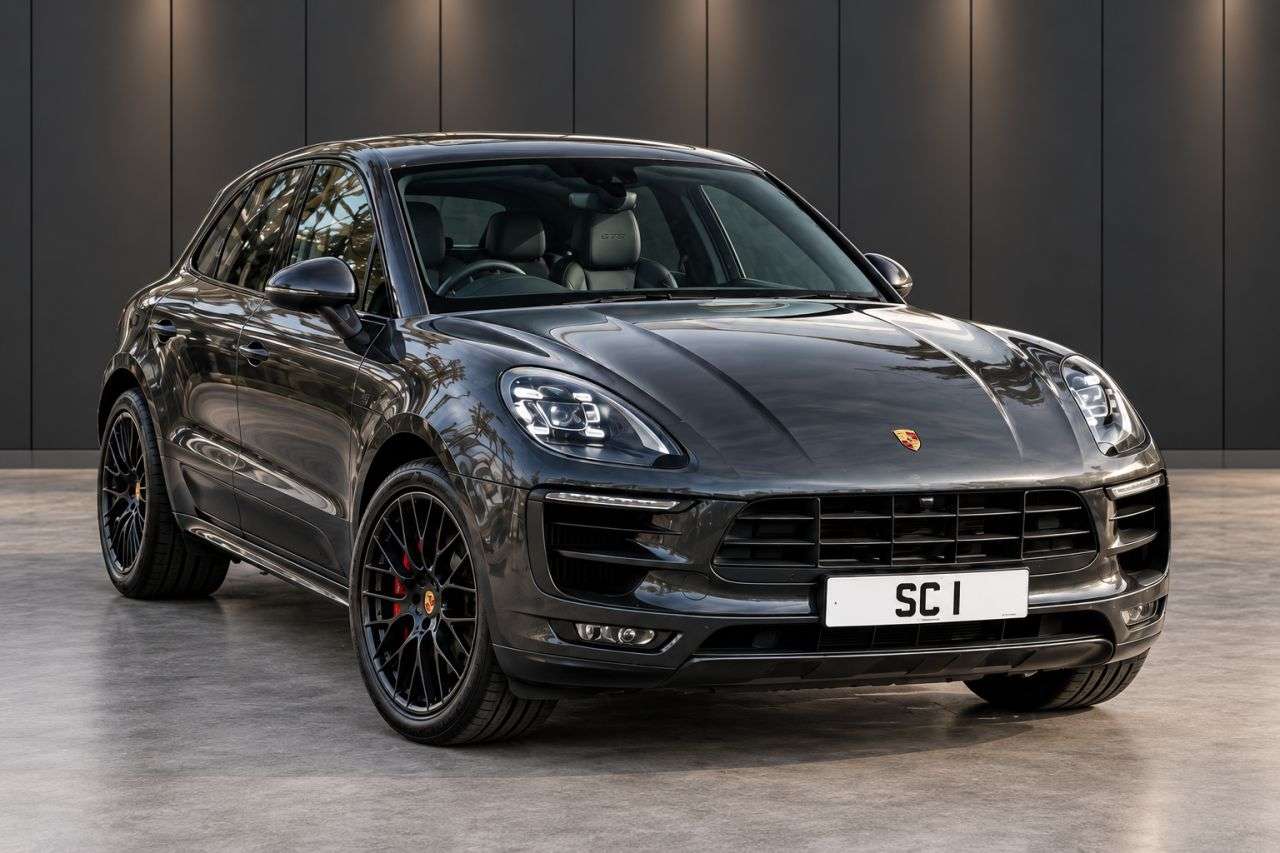 A 2017 PORSCHE MACAN 3.0T V6 GTS SUV 5dr Petrol PDK 4WD Euro 6 (s/s) (360 ps) FINANCE+WARRANTY+S A 2017 PORSCHE MACAN 3.0T V6 GTS SUV 5dr Petrol PDK 4WD Euro 6 (s/s) (360 ps) FINANCE+WARRANTY+S