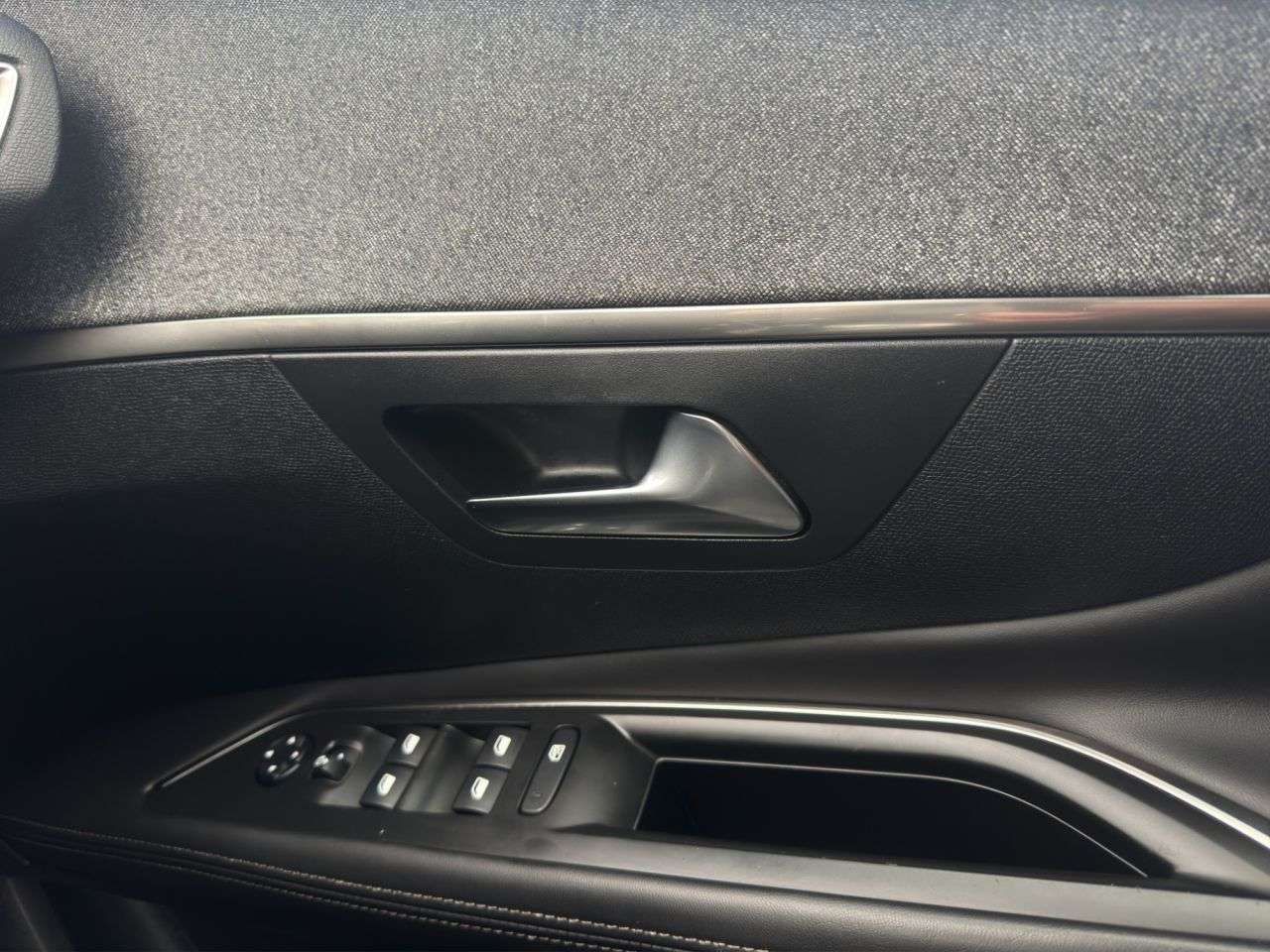 2018 PEUGEOT 3008 2018 PEUGEOT 3008