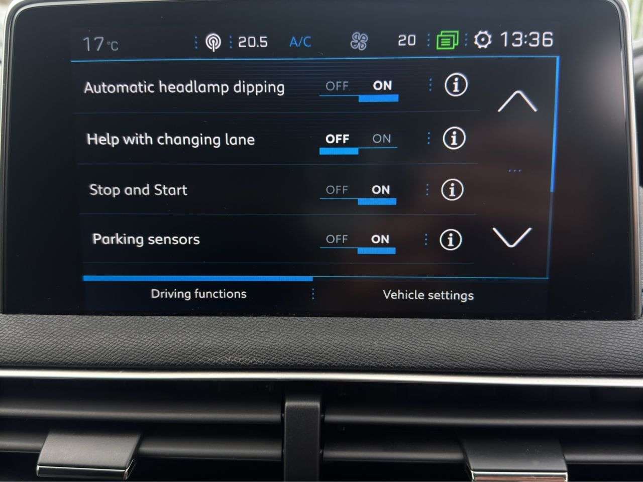 2018 PEUGEOT 3008 2018 PEUGEOT 3008