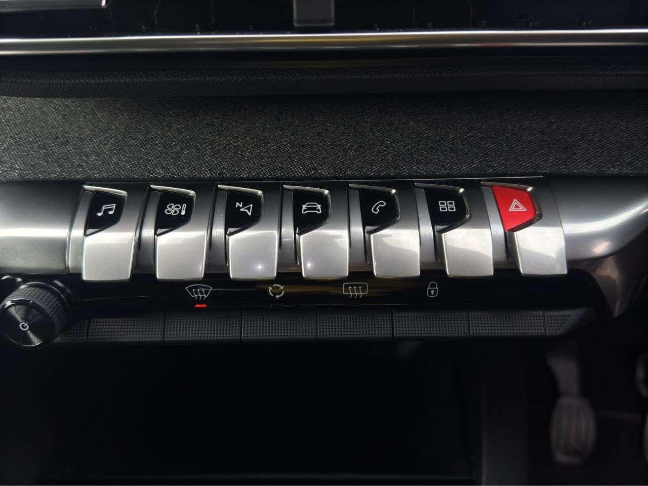 2018 PEUGEOT 3008 2018 PEUGEOT 3008