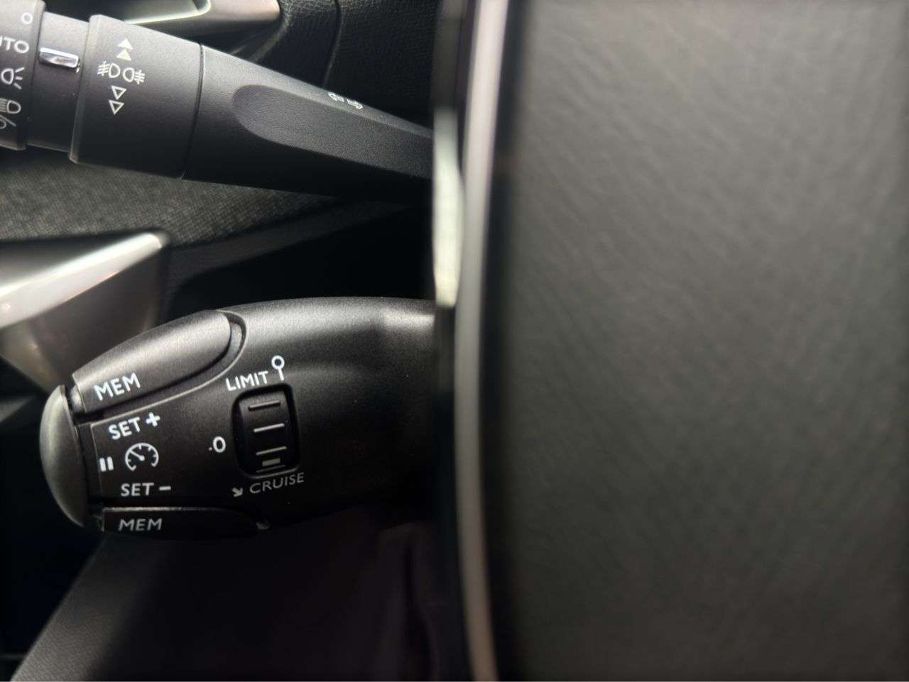 2018 PEUGEOT 3008 2018 PEUGEOT 3008