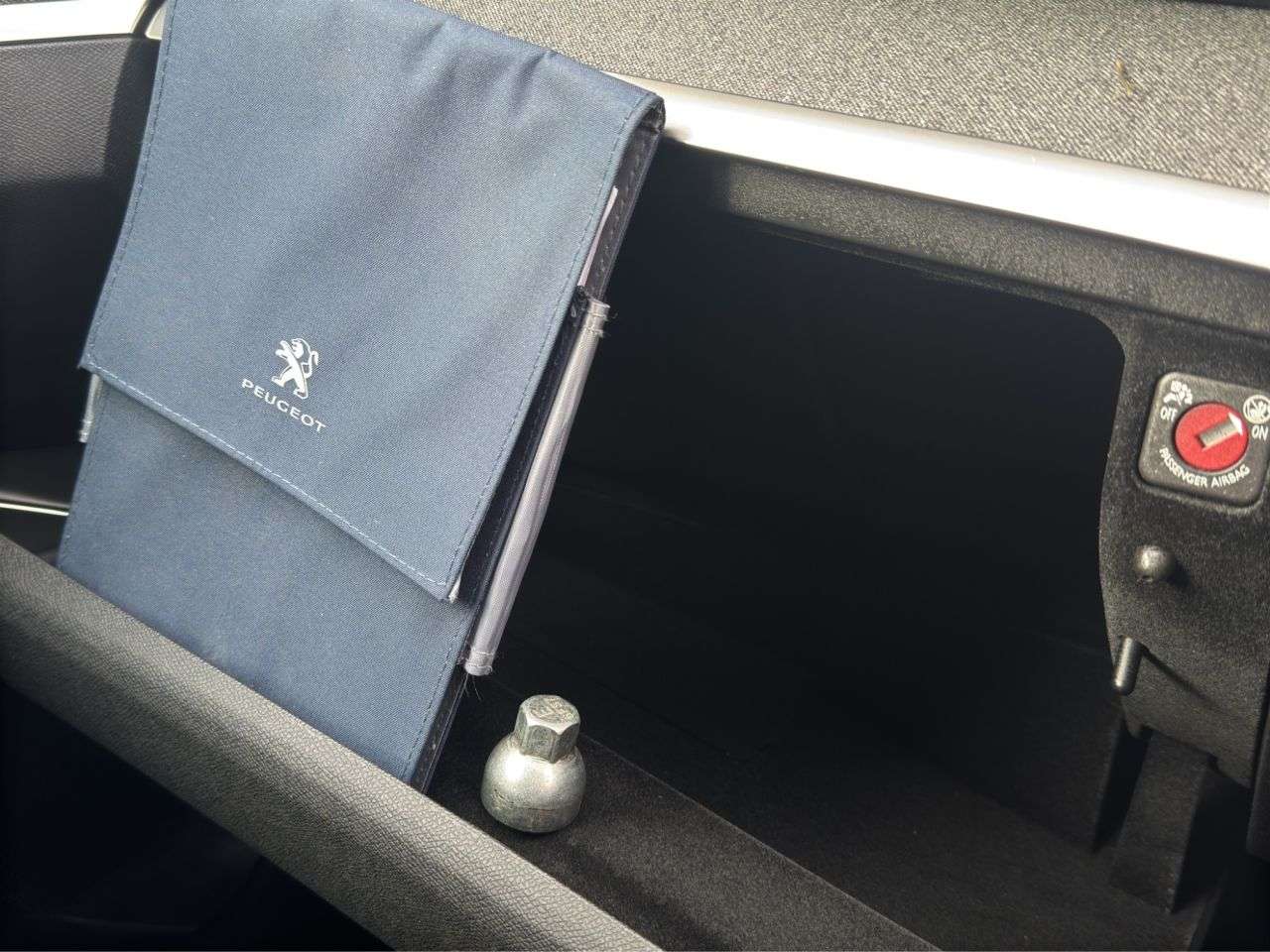 2018 PEUGEOT 3008 2018 PEUGEOT 3008