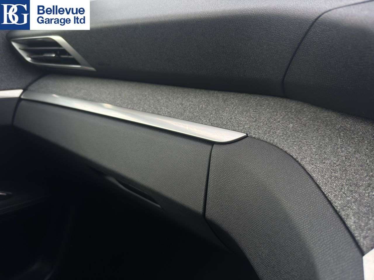 2018 PEUGEOT 3008 2018 PEUGEOT 3008