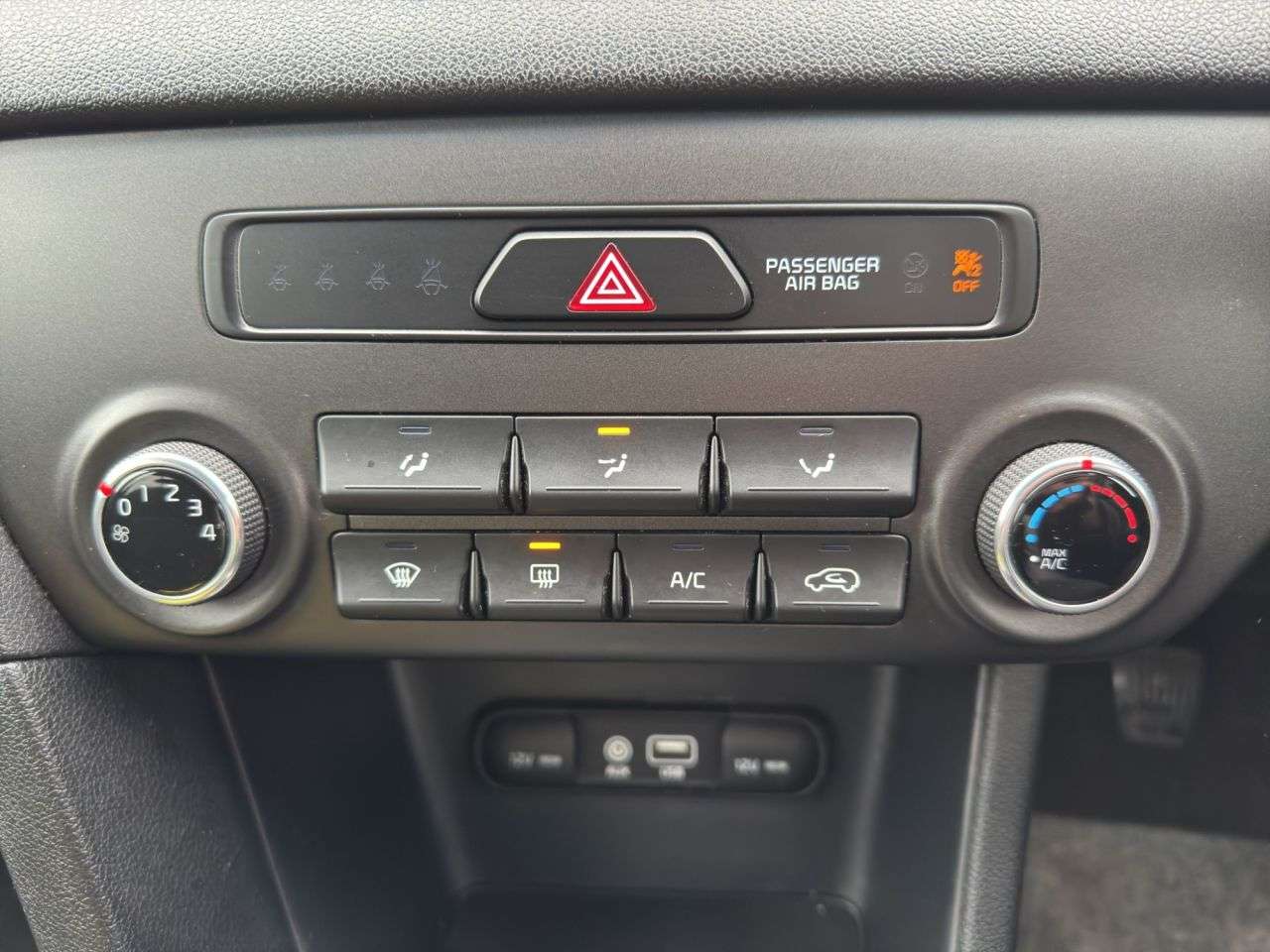 2017 KIA SPORTAGE 2017 KIA SPORTAGE