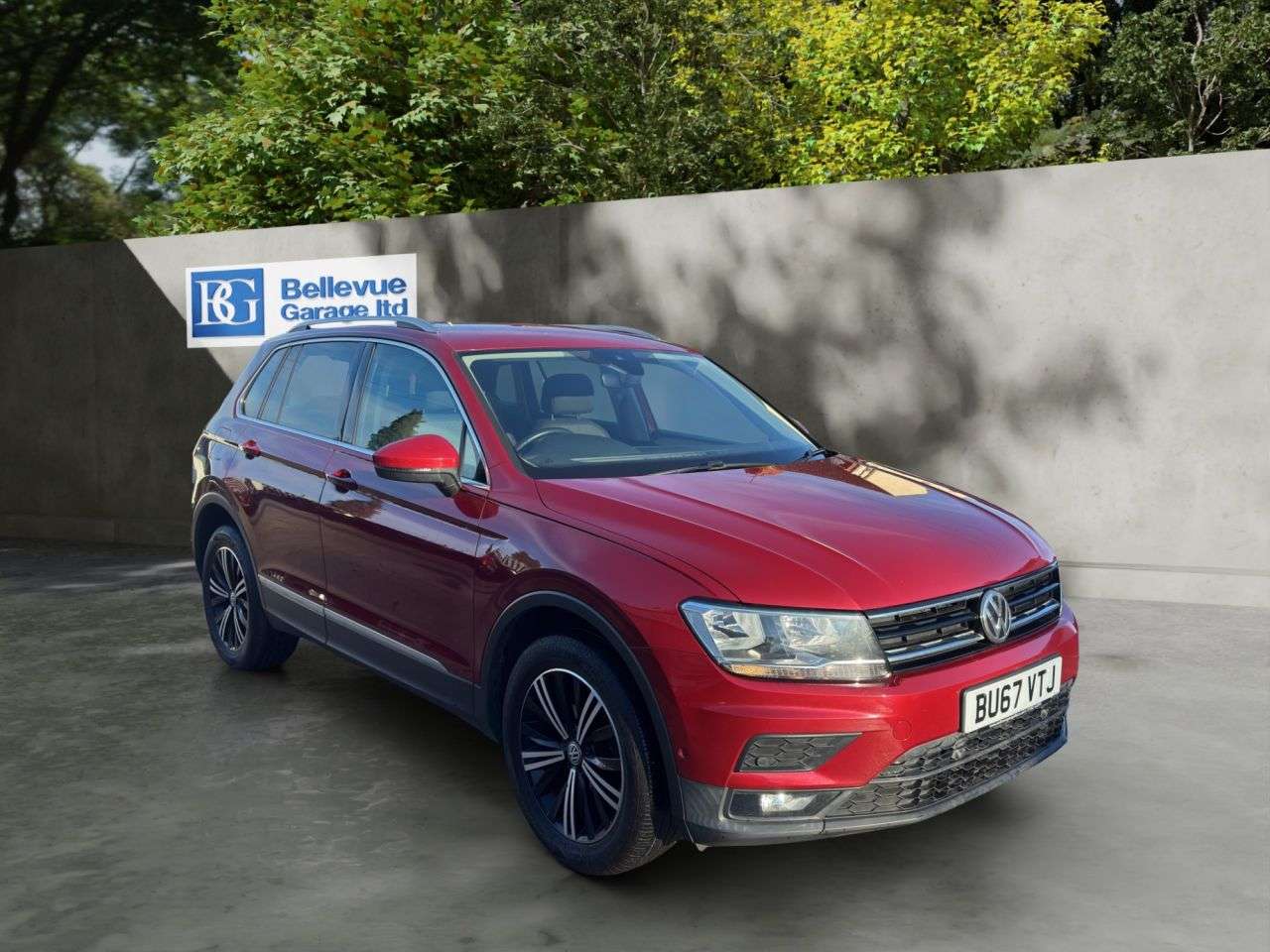 A 2017 VOLKSWAGEN TIGUAN 2.0 TDI SE Navigation SUV 5dr Diesel Manual 4Motion Euro 6 (s/s) (150 ps) £ A 2017 VOLKSWAGEN TIGUAN 2.0 TDI SE Navigation SUV 5dr Diesel Manual 4Motion Euro 6 (s/s) (150 ps) £