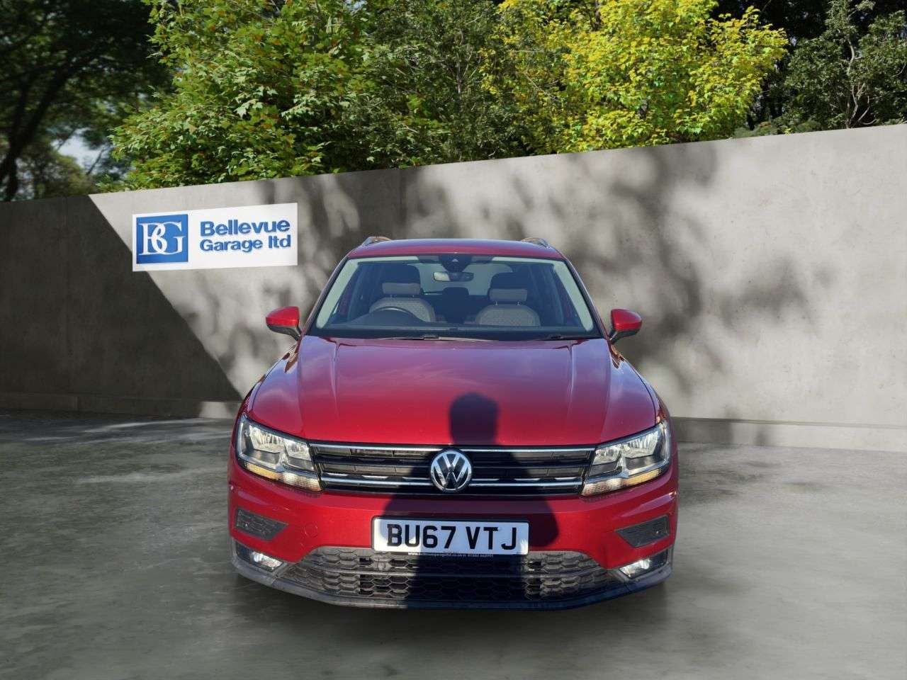 A 2017 VOLKSWAGEN TIGUAN 2.0 TDI SE Navigation SUV 5dr Diesel Manual 4Motion Euro 6 (s/s) (150 ps) £ A 2017 VOLKSWAGEN TIGUAN 2.0 TDI SE Navigation SUV 5dr Diesel Manual 4Motion Euro 6 (s/s) (150 ps) £