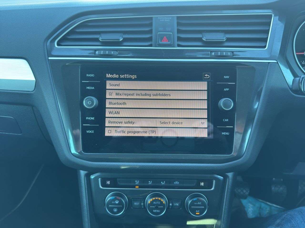 2017 VOLKSWAGEN TIGUAN 2017 VOLKSWAGEN TIGUAN