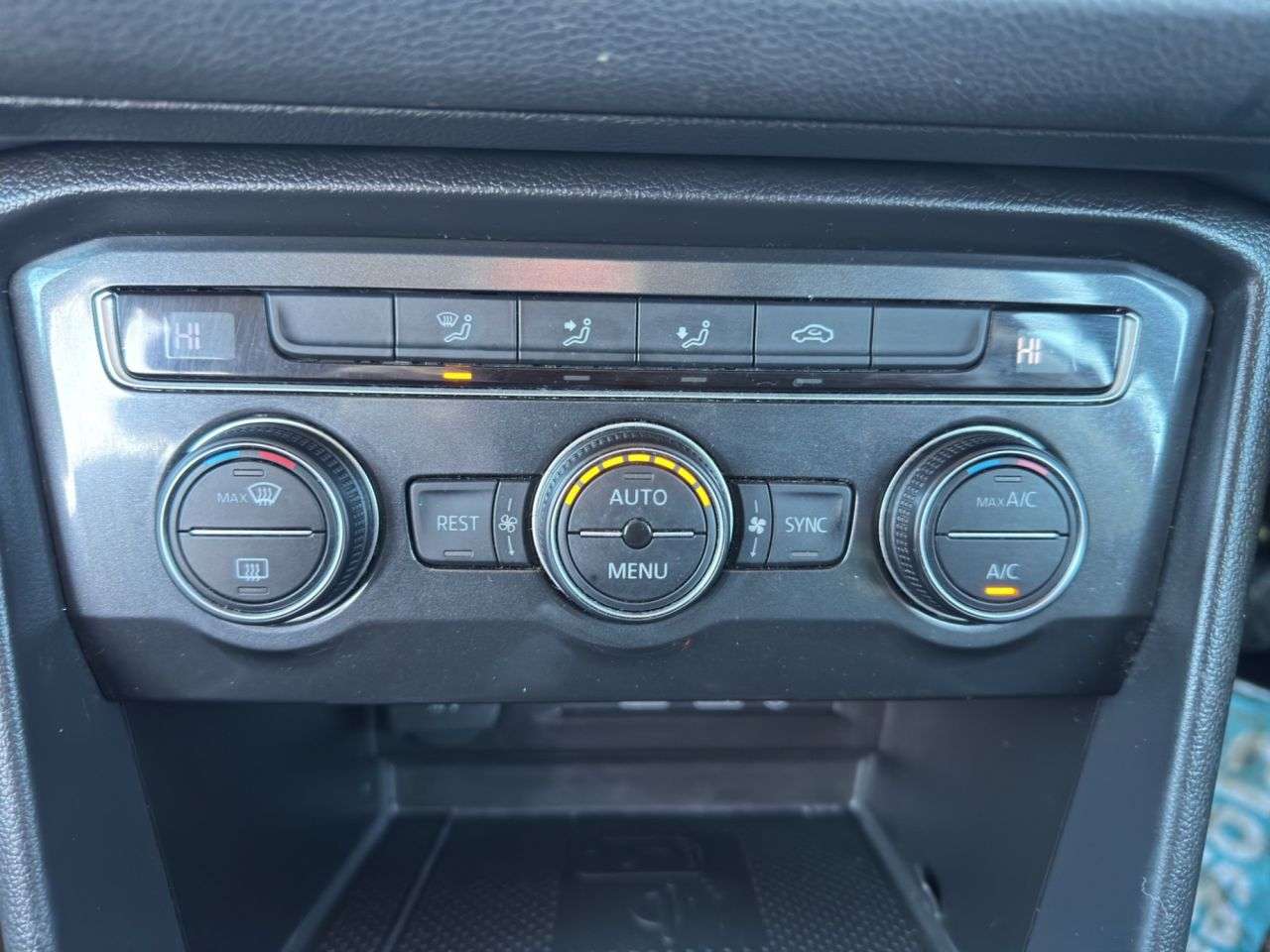 2017 VOLKSWAGEN TIGUAN 2017 VOLKSWAGEN TIGUAN