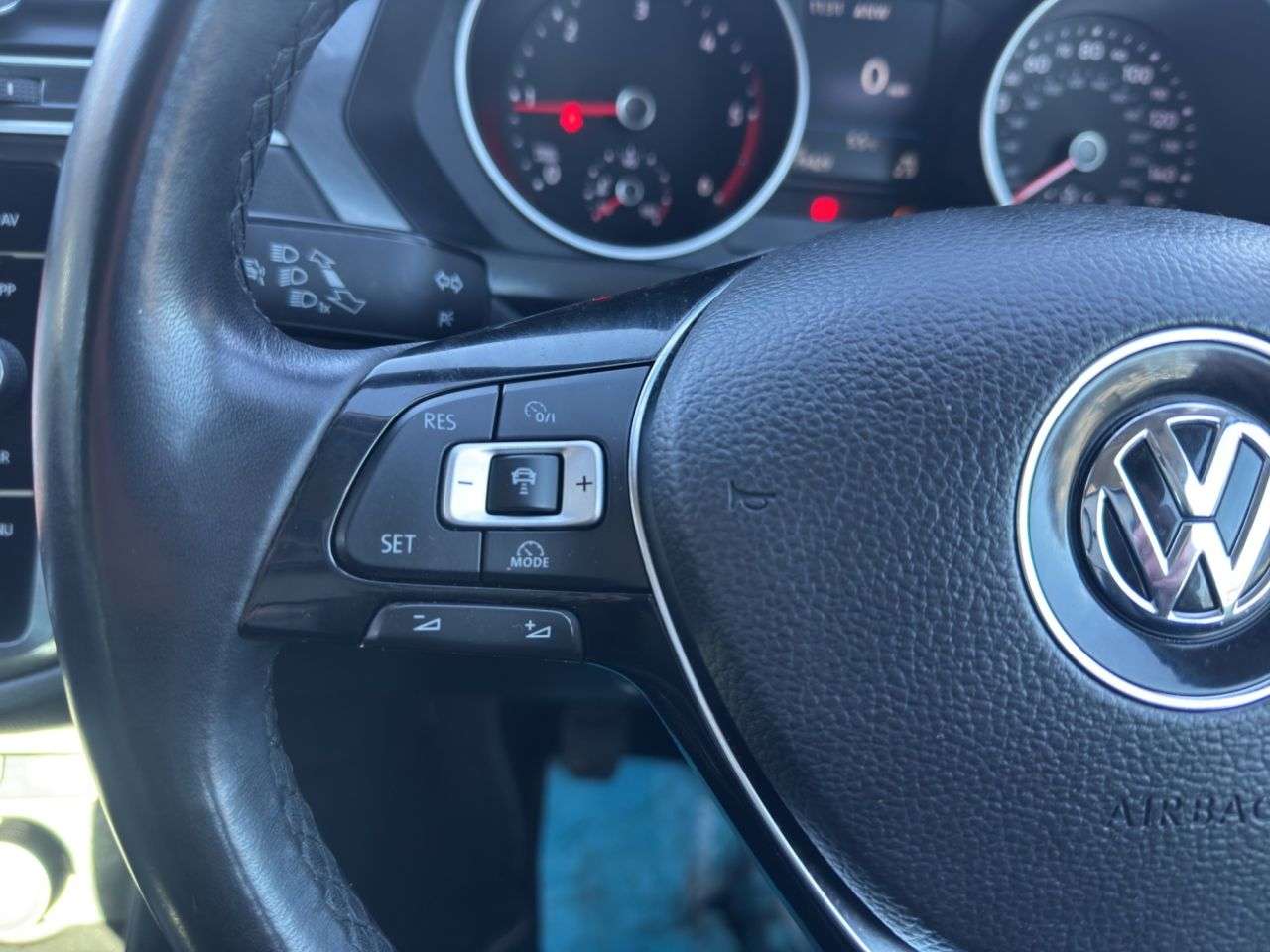 2017 VOLKSWAGEN TIGUAN 2017 VOLKSWAGEN TIGUAN