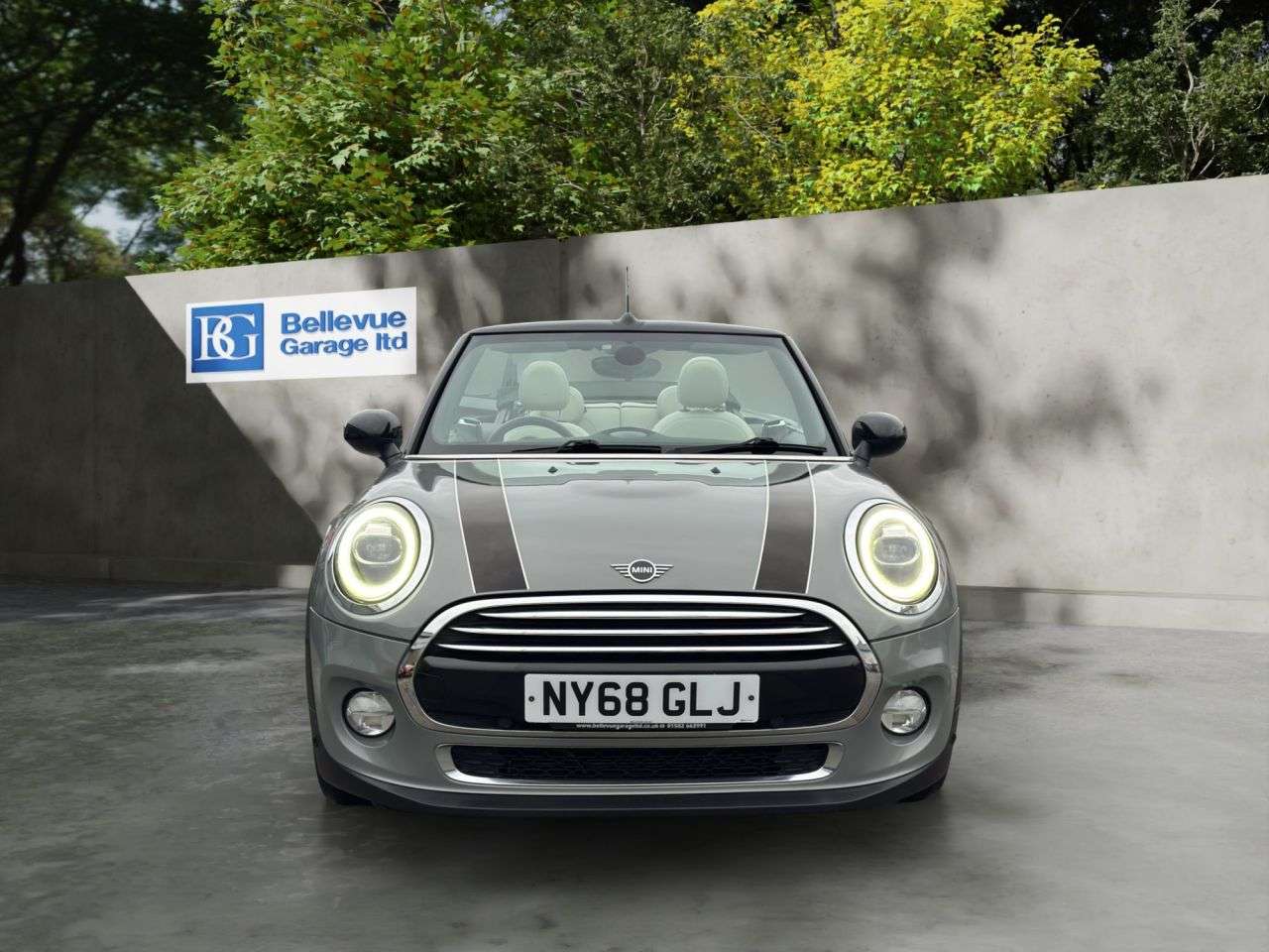 A 2018 MINI CONVERTIBLE 1.5 Cooper Exclusive Convertible 2dr Petrol Steptronic Euro 6 (s/s) (136 ps A 2018 MINI CONVERTIBLE 1.5 Cooper Exclusive Convertible 2dr Petrol Steptronic Euro 6 (s/s) (136 ps