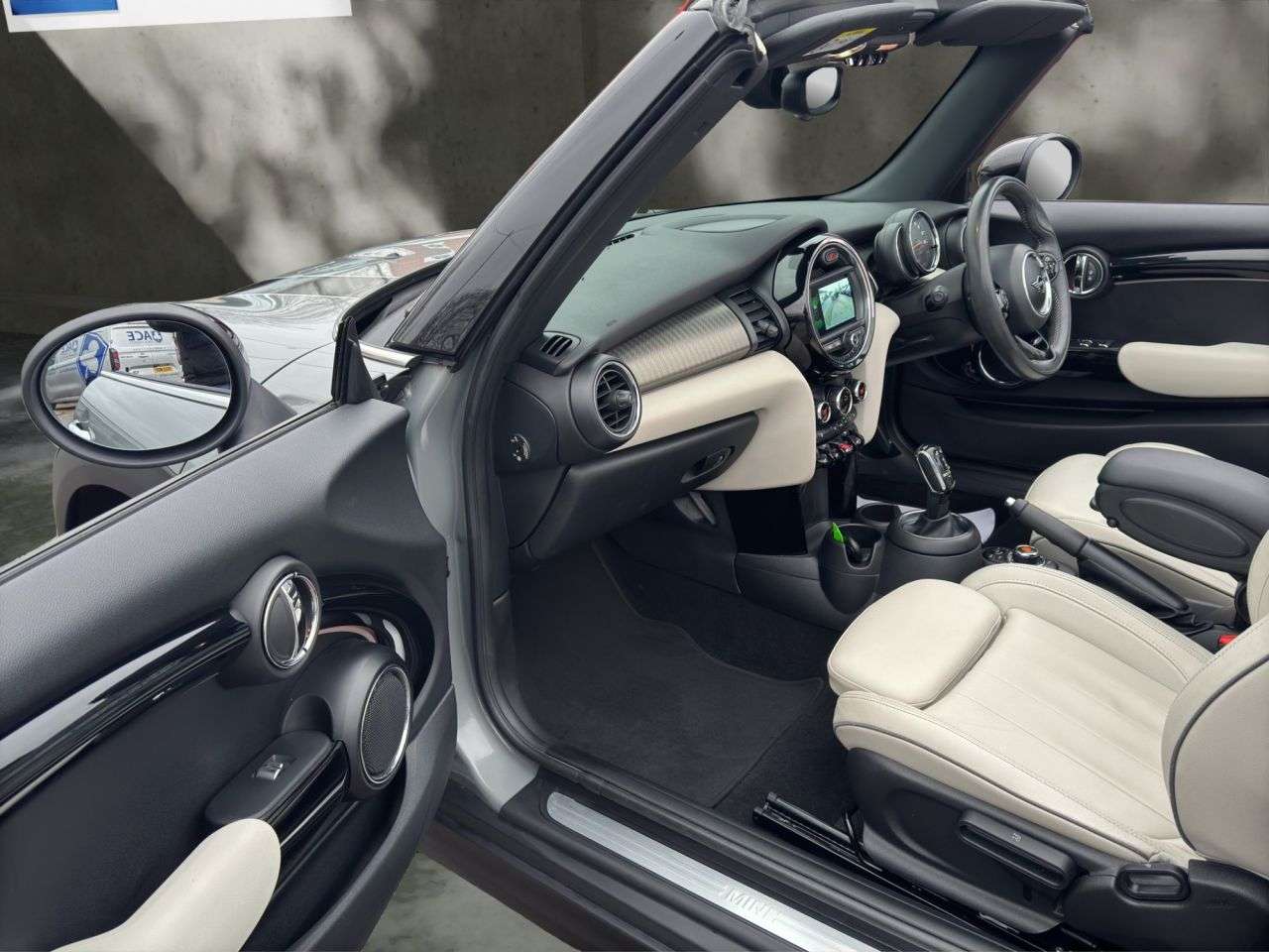 2018 MINI CONVERTIBLE 2018 MINI CONVERTIBLE