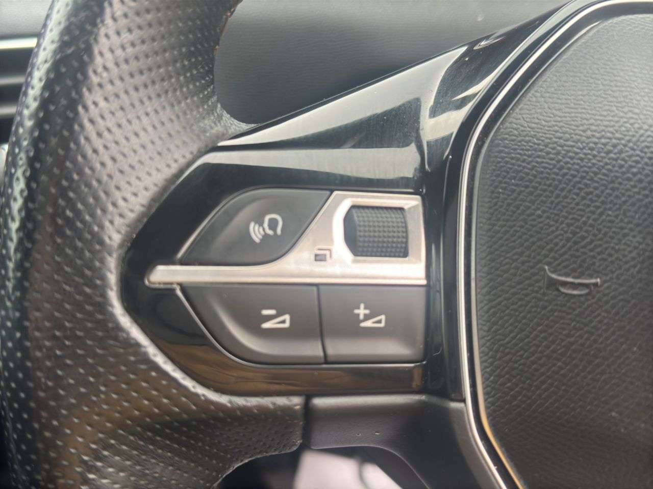 2018 PEUGEOT 3008 2018 PEUGEOT 3008