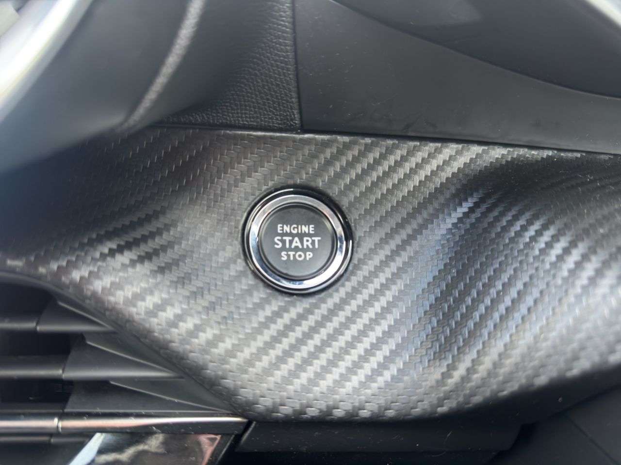 2020 PEUGEOT 2008 2020 PEUGEOT 2008