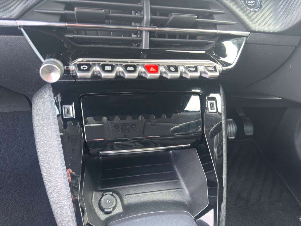 2020 PEUGEOT 2008 2020 PEUGEOT 2008