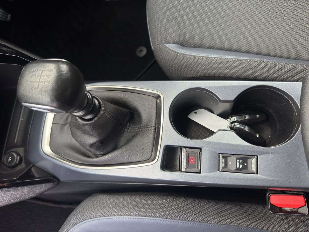 2020 PEUGEOT 2008 2020 PEUGEOT 2008