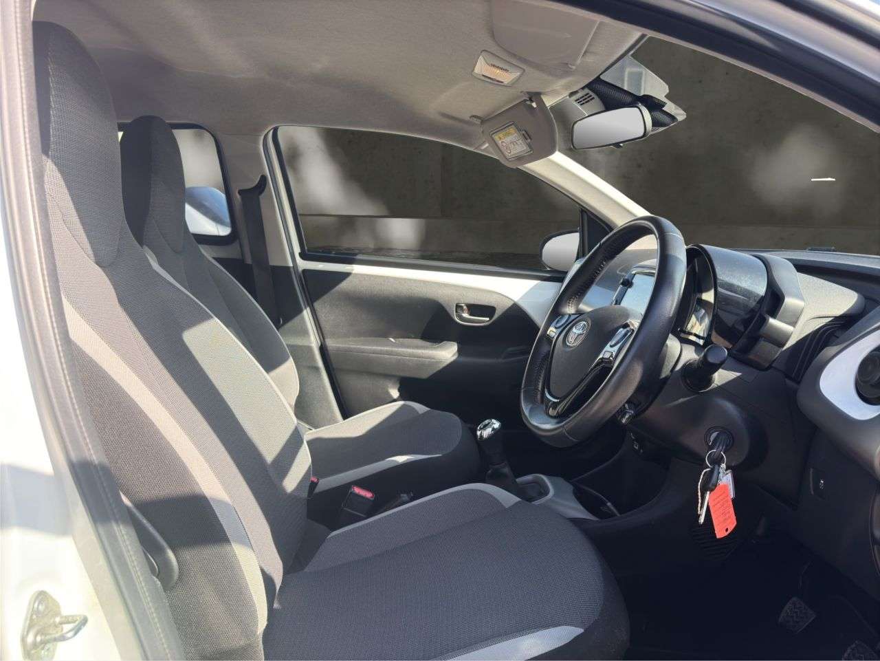 A 2021 TOYOTA AYGO 1.0 VVT-i x-trend Hatchback 5dr Petrol Manual Euro 6 (Safety Sense) (71 ps) A 2021 TOYOTA AYGO 1.0 VVT-i x-trend Hatchback 5dr Petrol Manual Euro 6 (Safety Sense) (71 ps)