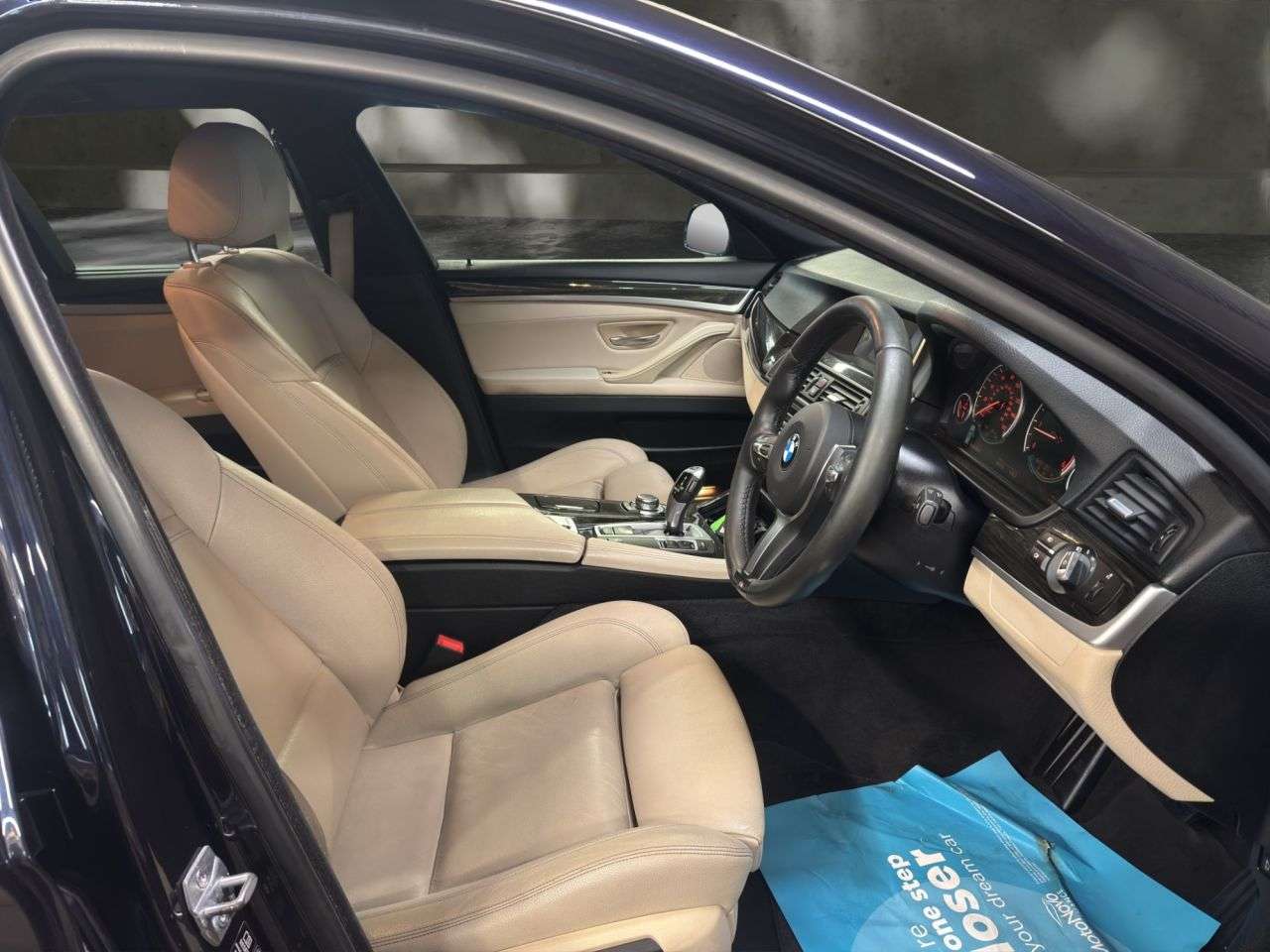 A 2014 BMW 5 SERIES 2.0 520d M Sport Touring 5dr Diesel Auto Euro 6 (s/s) (190 ps) £200 TO SECU A 2014 BMW 5 SERIES 2.0 520d M Sport Touring 5dr Diesel Auto Euro 6 (s/s) (190 ps) £200 TO SECU