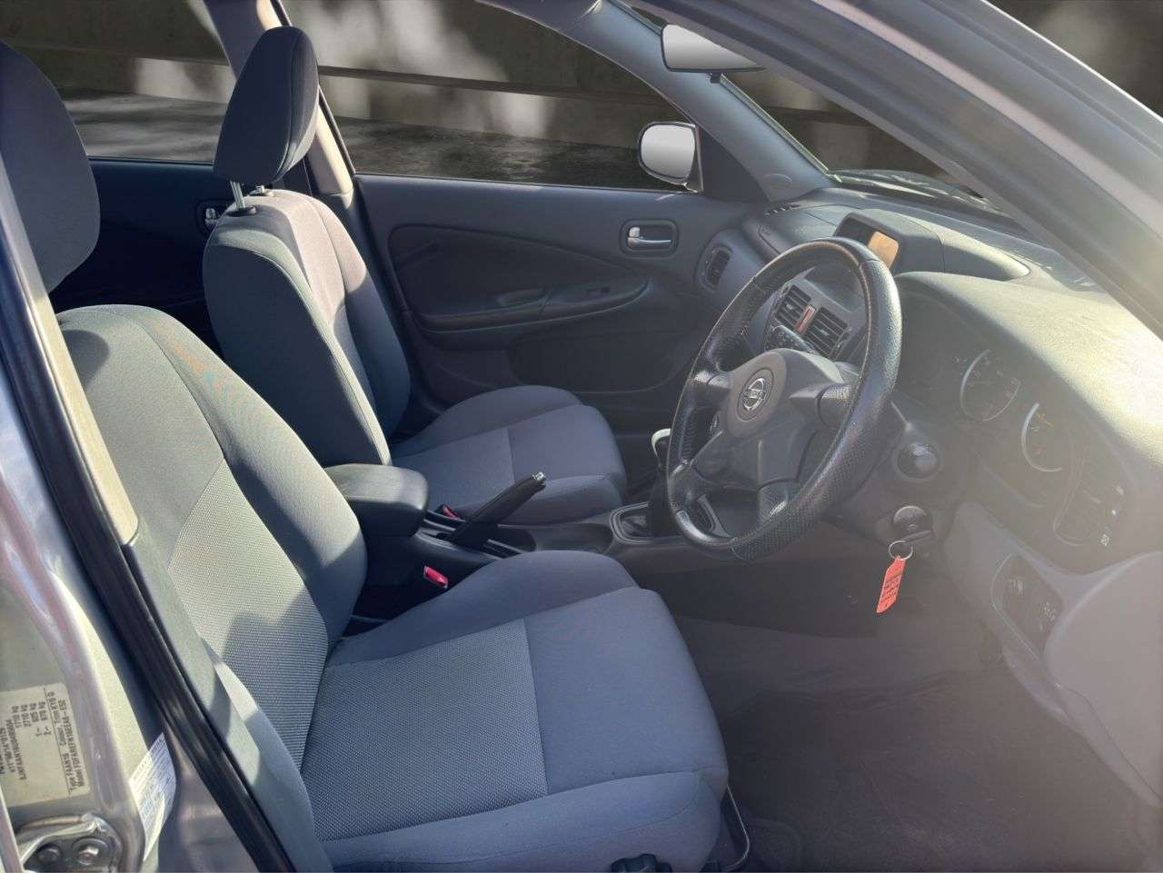 A 2004 NISSAN ALMERA 1.5 SE Hatchback 5dr Petrol Manual (160 g/km, 89 bhp) GENIUNE LOW MILES, FU A 2004 NISSAN ALMERA 1.5 SE Hatchback 5dr Petrol Manual (160 g/km, 89 bhp) GENIUNE LOW MILES, FU