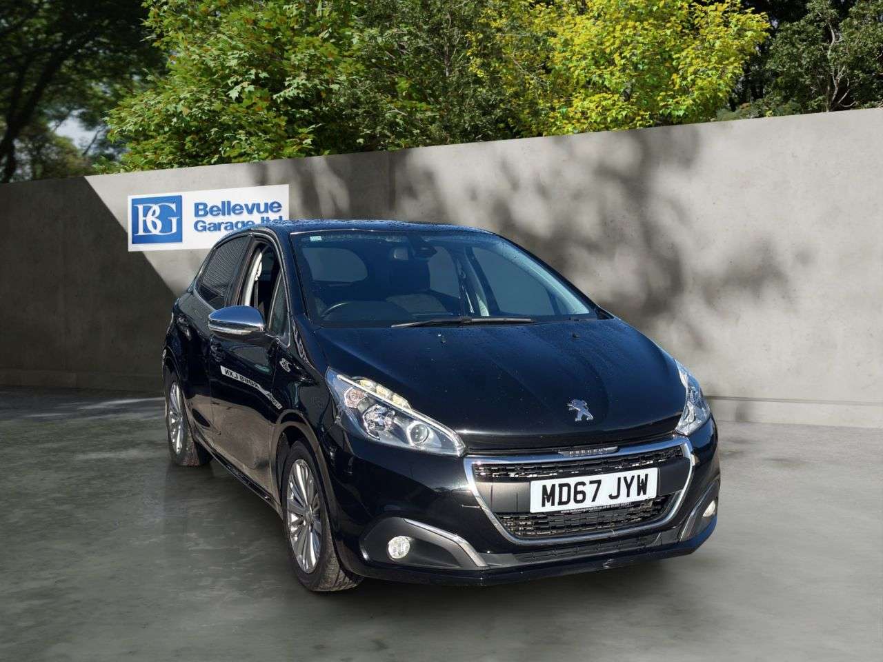 A 2018 PEUGEOT 208 1.6 BlueHDi Allure Hatchback 5dr Diesel Manual Euro 6 (s/s) (100 ps) £200 T A 2018 PEUGEOT 208 1.6 BlueHDi Allure Hatchback 5dr Diesel Manual Euro 6 (s/s) (100 ps) £200 T
