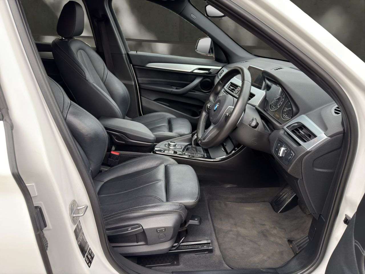 A 2017 BMW X1 2.0 20d M Sport SUV 5dr Diesel Auto xDrive Euro 6 (s/s) (190 ps) £200 TO SE A 2017 BMW X1 2.0 20d M Sport SUV 5dr Diesel Auto xDrive Euro 6 (s/s) (190 ps) £200 TO SE