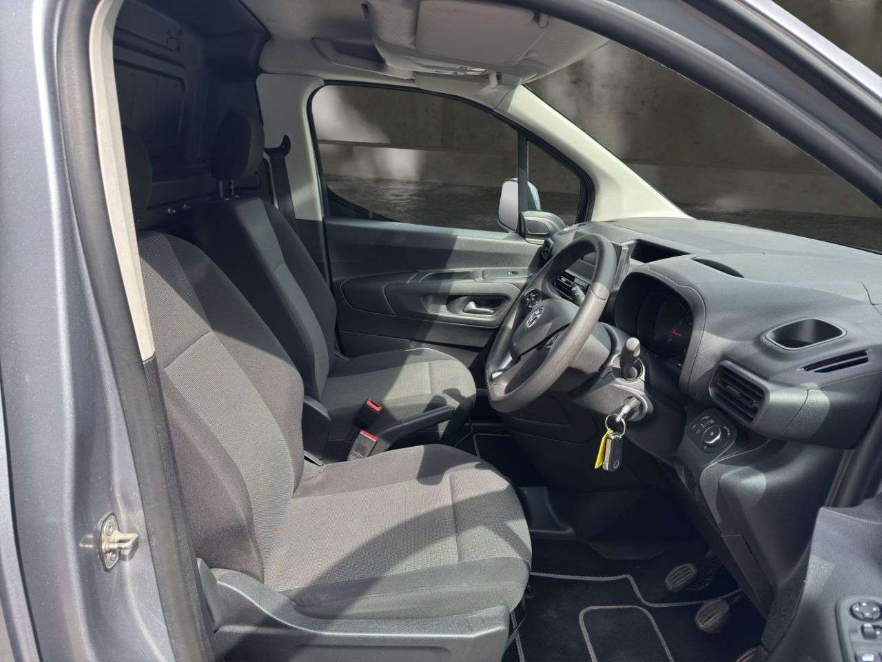 A 2019 VAUXHALL COMBO 1.5 Turbo D 2300 Sportive Panel Van 4dr Diesel Manual L2 H1 Euro 6 (s/s) (1 A 2019 VAUXHALL COMBO 1.5 Turbo D 2300 Sportive Panel Van 4dr Diesel Manual L2 H1 Euro 6 (s/s) (1