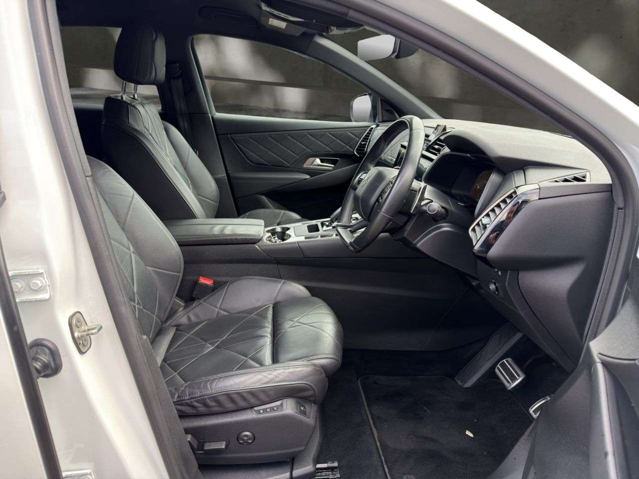 A 2018 DS AUTOMOBILES DS 7 CROSSBACK 1.6 PureTech GPF Prestige Crossback 5dr Petrol EAT8 Euro 6 (s/s) (225 ps) £ A 2018 DS AUTOMOBILES DS 7 CROSSBACK 1.6 PureTech GPF Prestige Crossback 5dr Petrol EAT8 Euro 6 (s/s) (225 ps) £