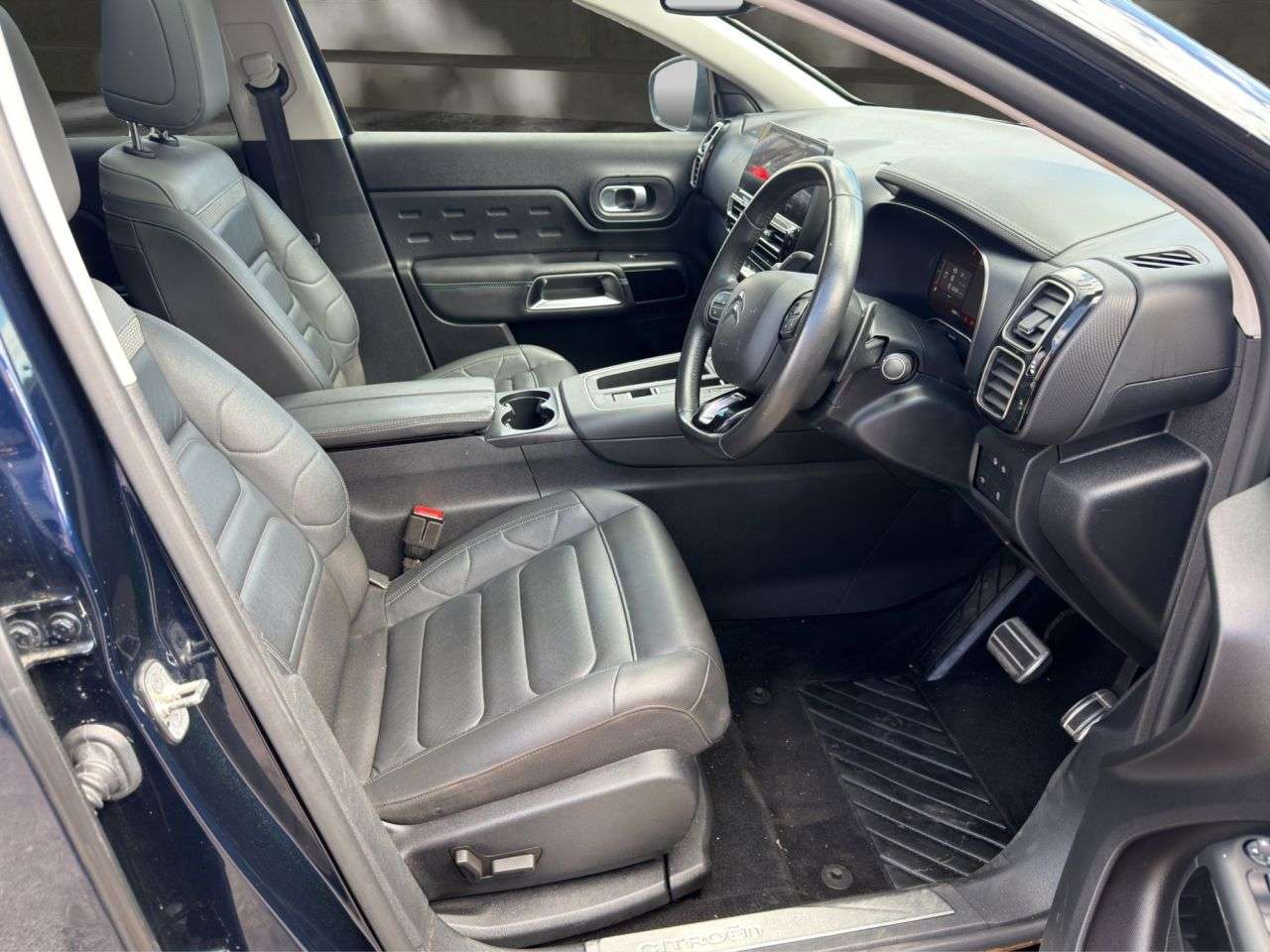 A 2023 CITROEN C5 AIRCROSS 1.5 BlueHDi C-Series Edition SUV 5dr Diesel EAT8 Euro 6 (s/s) (130 ps) £200 A 2023 CITROEN C5 AIRCROSS 1.5 BlueHDi C-Series Edition SUV 5dr Diesel EAT8 Euro 6 (s/s) (130 ps) £200