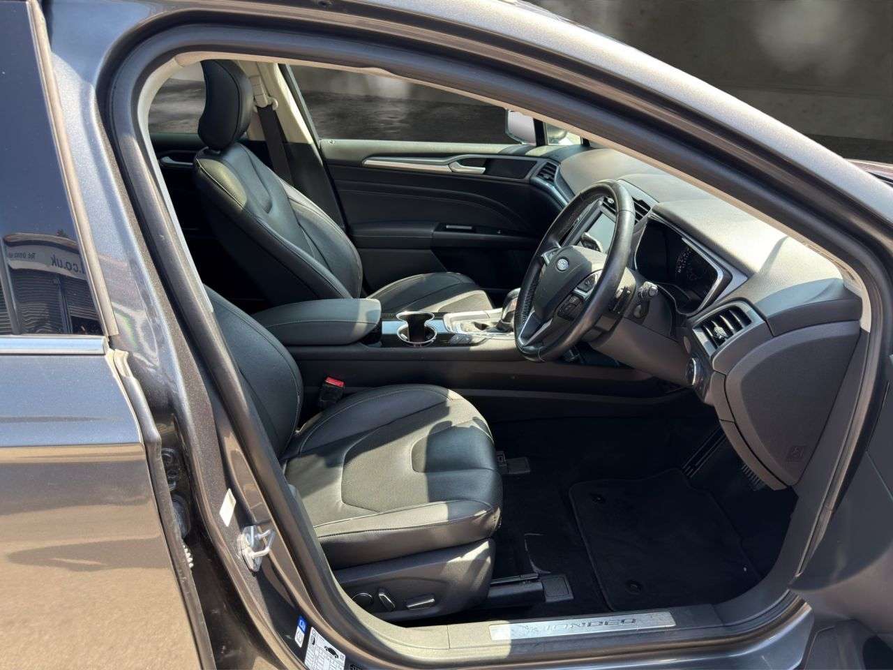 A 2015 FORD MONDEO 2.0T EcoBoost Titanium Estate 5dr Petrol Auto Euro 6 (s/s) (240 ps) £200 TO A 2015 FORD MONDEO 2.0T EcoBoost Titanium Estate 5dr Petrol Auto Euro 6 (s/s) (240 ps) £200 TO
