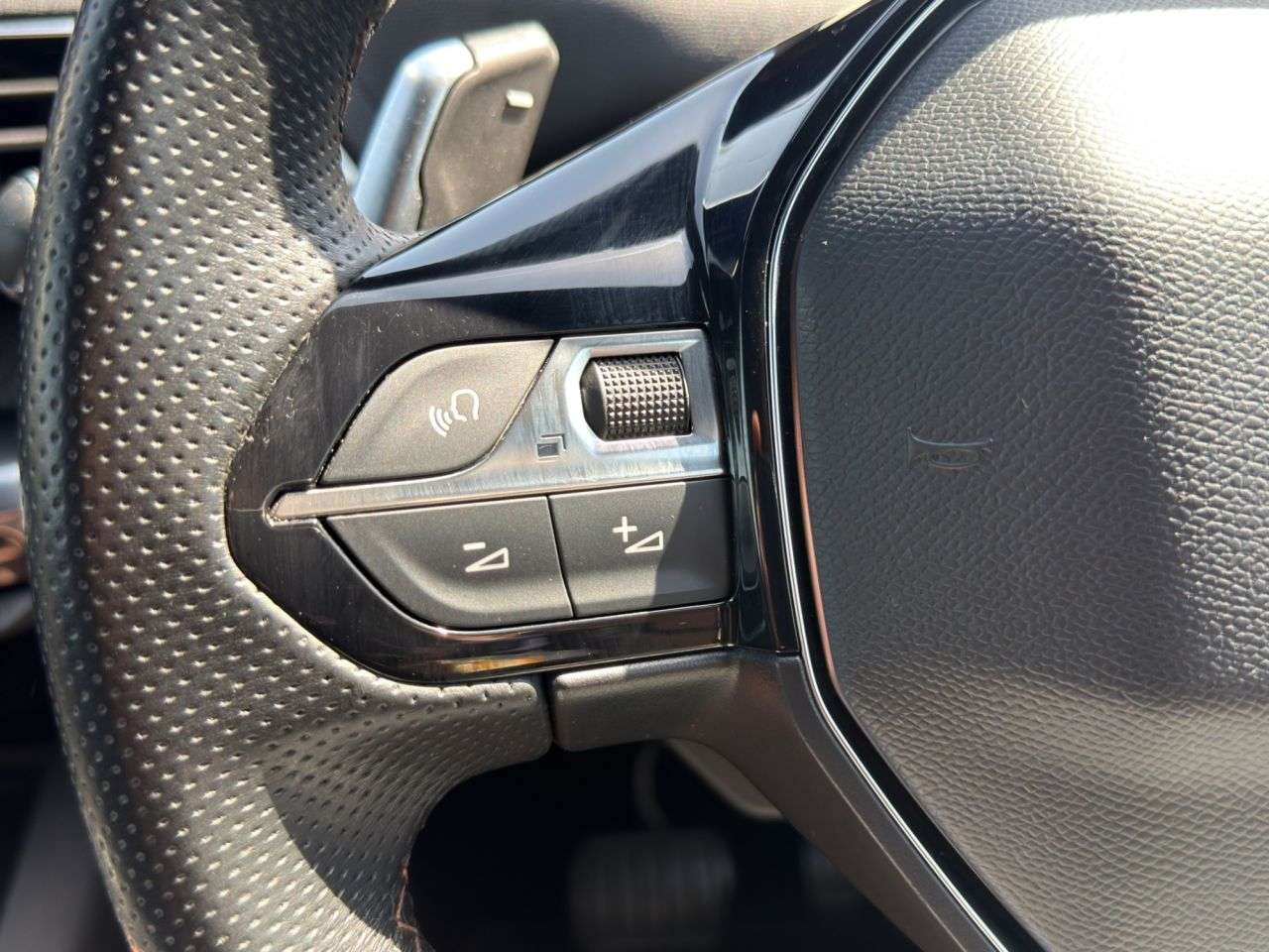 2021 PEUGEOT 3008 2021 PEUGEOT 3008