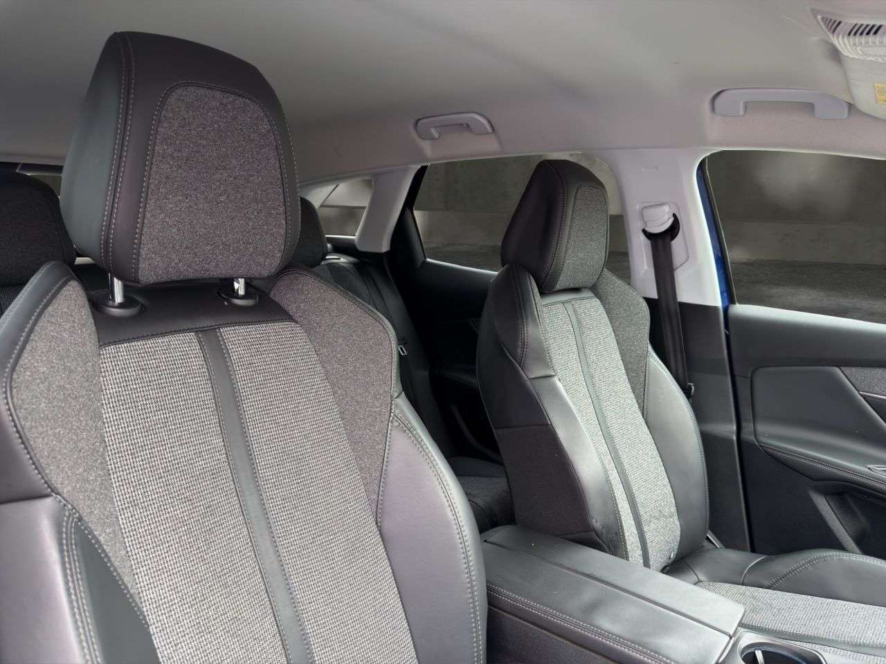 2017 PEUGEOT 3008 2017 PEUGEOT 3008