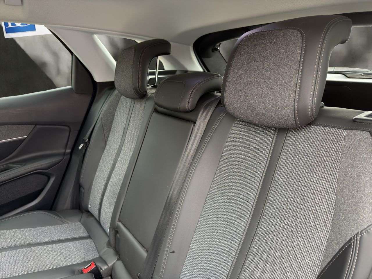 2017 PEUGEOT 3008 2017 PEUGEOT 3008
