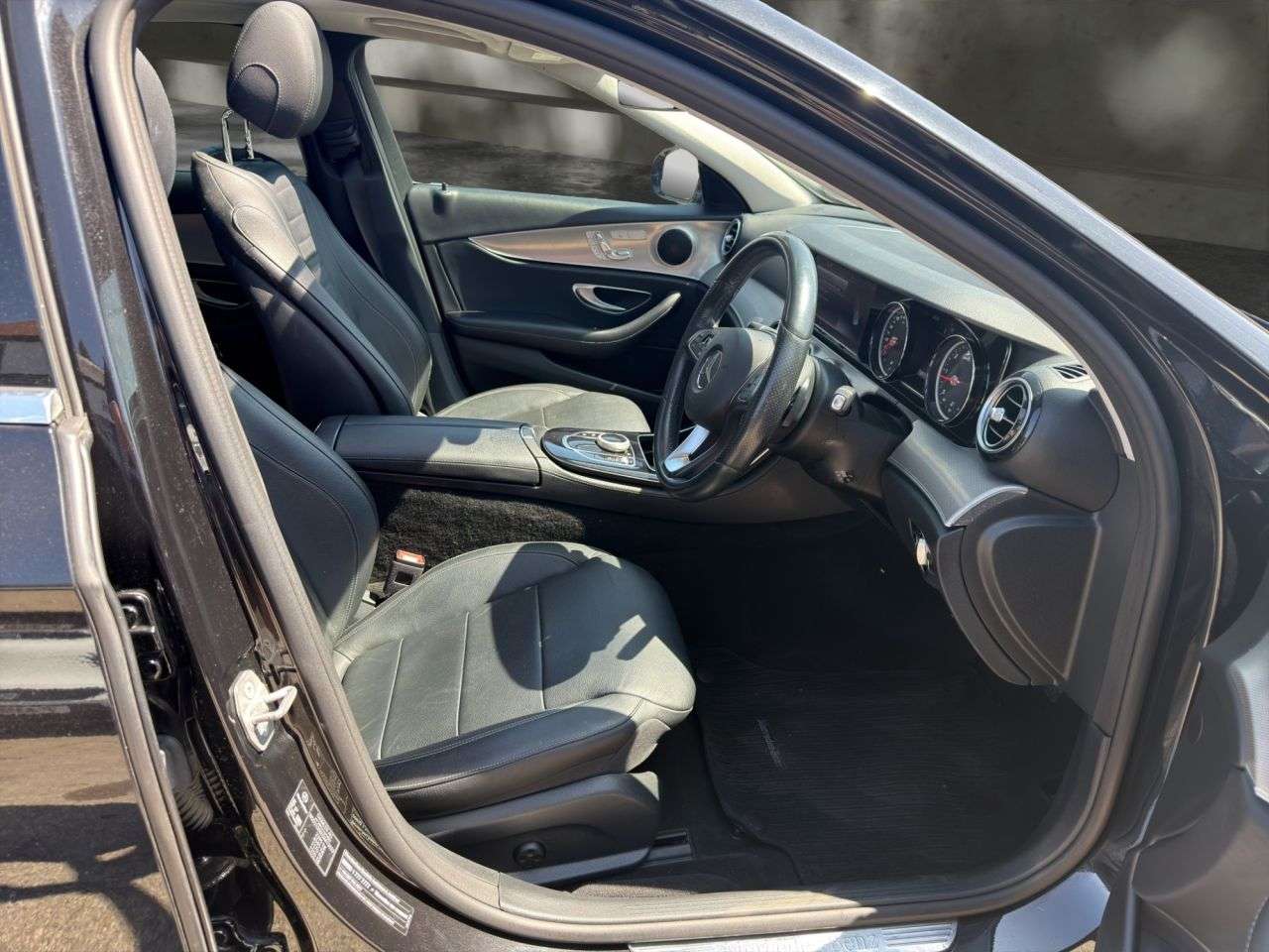 A 2018 MERCEDES-BENZ E CLASS 2.0 E220d SE (Premium) Saloon 4dr Diesel G-Tronic+ 4MATIC Euro 6 (s/s) (194 A 2018 MERCEDES-BENZ E CLASS 2.0 E220d SE (Premium) Saloon 4dr Diesel G-Tronic+ 4MATIC Euro 6 (s/s) (194
