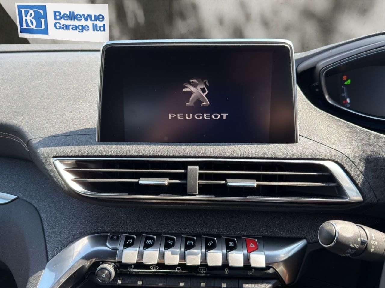 2018 PEUGEOT 3008 2018 PEUGEOT 3008