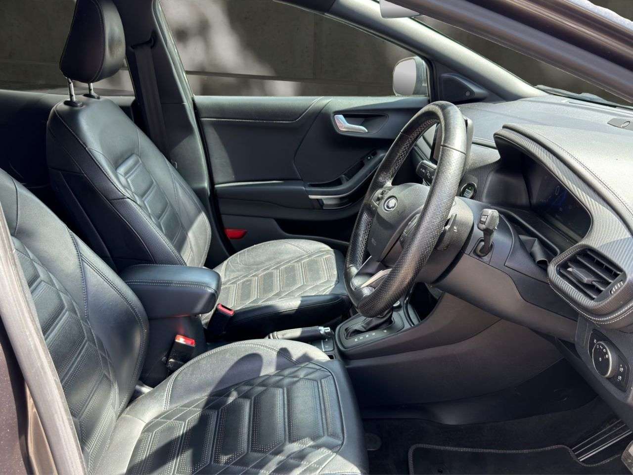 A 2020 FORD PUMA 1.0T EcoBoost ST-Line Vignale SUV 5dr Petrol DCT Euro 6 (s/s) (125 ps) £200 A 2020 FORD PUMA 1.0T EcoBoost ST-Line Vignale SUV 5dr Petrol DCT Euro 6 (s/s) (125 ps) £200