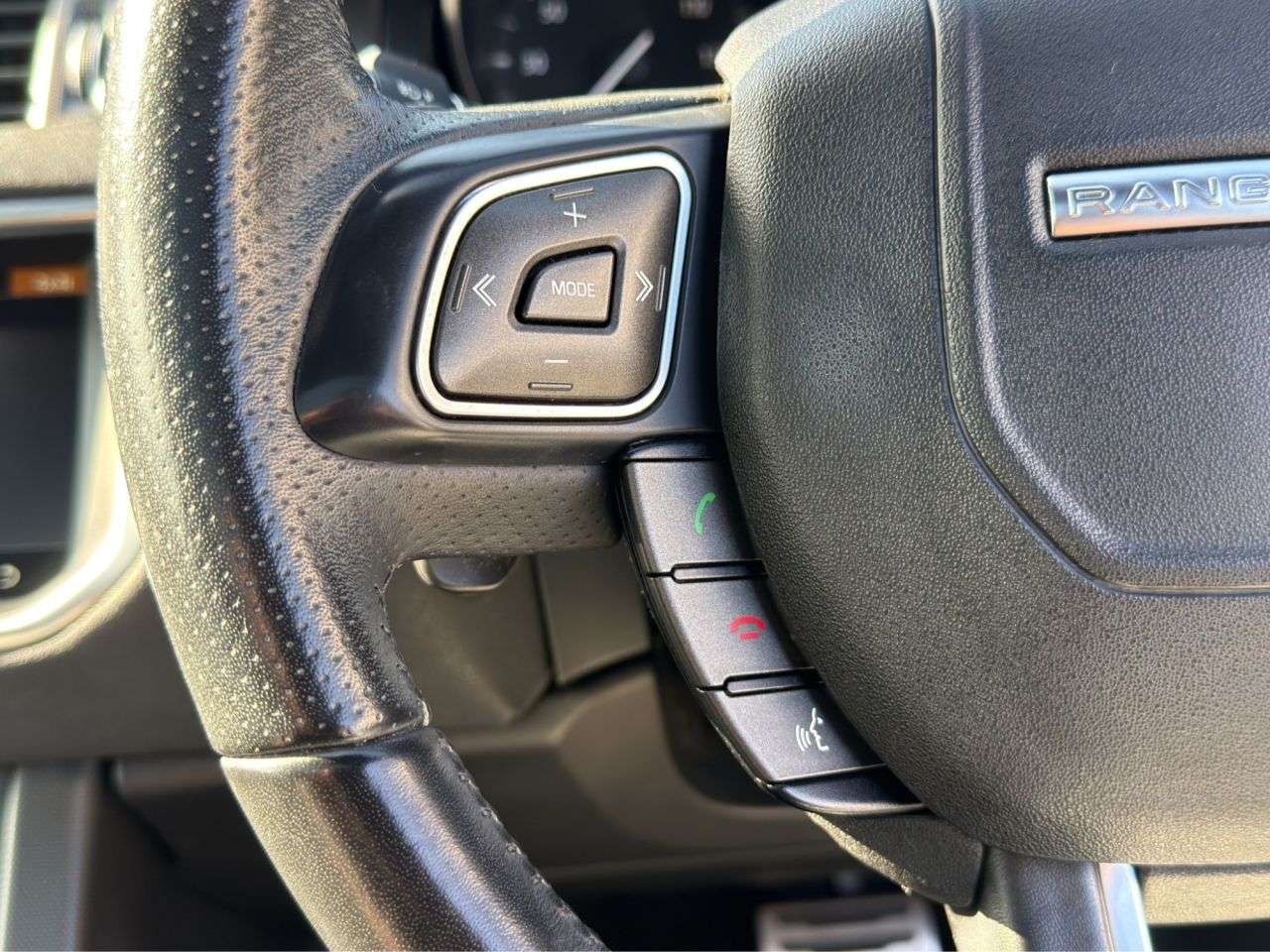 2019 LAND ROVER RANGE ROVER EVOQUE 2019 LAND ROVER RANGE ROVER EVOQUE