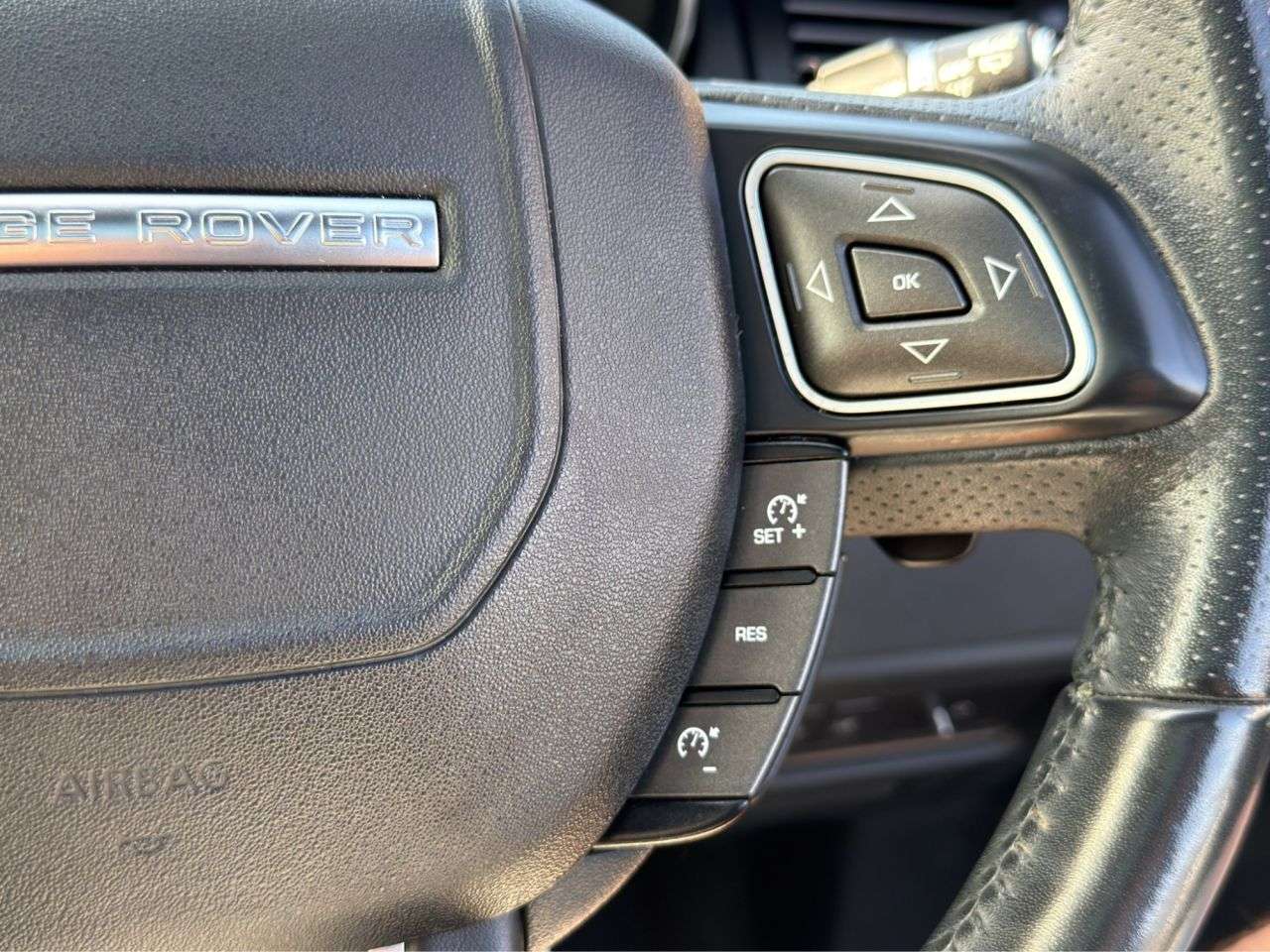 2019 LAND ROVER RANGE ROVER EVOQUE 2019 LAND ROVER RANGE ROVER EVOQUE