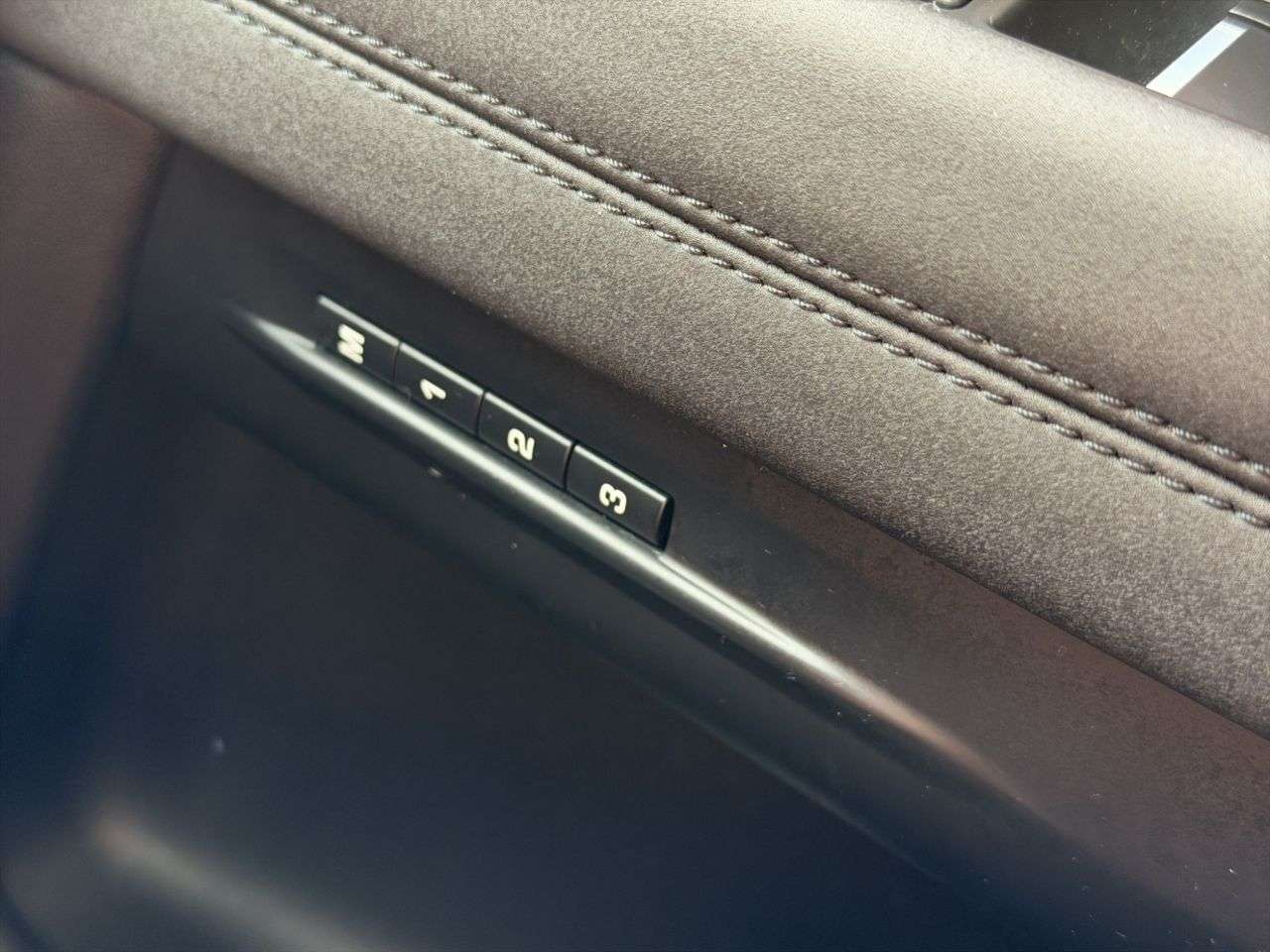 2021 LAND ROVER RANGE ROVER EVOQUE 2021 LAND ROVER RANGE ROVER EVOQUE
